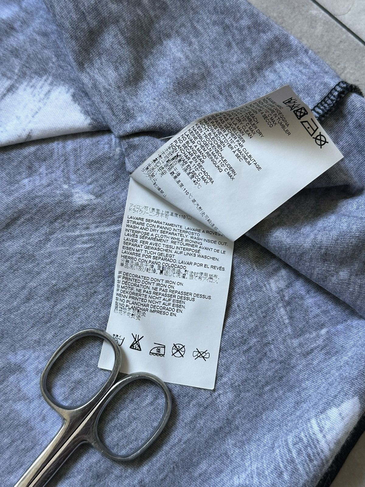 Vintage × Vivienne Westwood Vivienne Westwood All Over Print Small Orb Logo T-Shirt Size US L / EU 52-54 / 3 - 8 Thumbnail