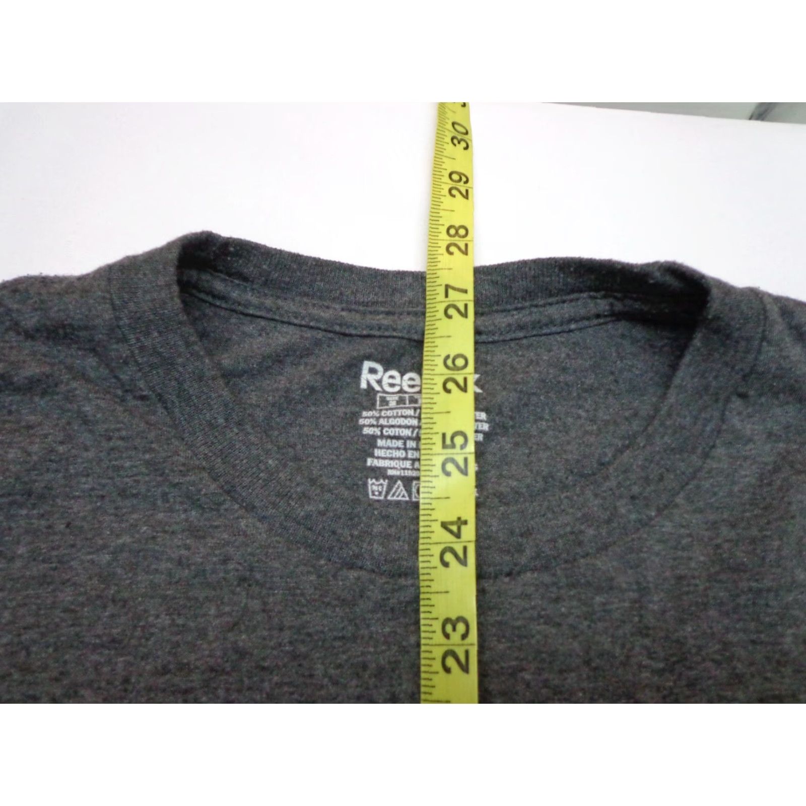 Reebok Reebok T-Shirt M Charcoal Heather Gray Solid Crew Neck Short Sleeve Men Regular Size M Size US M / EU 48-50 / 2 - 6 Thumbnail