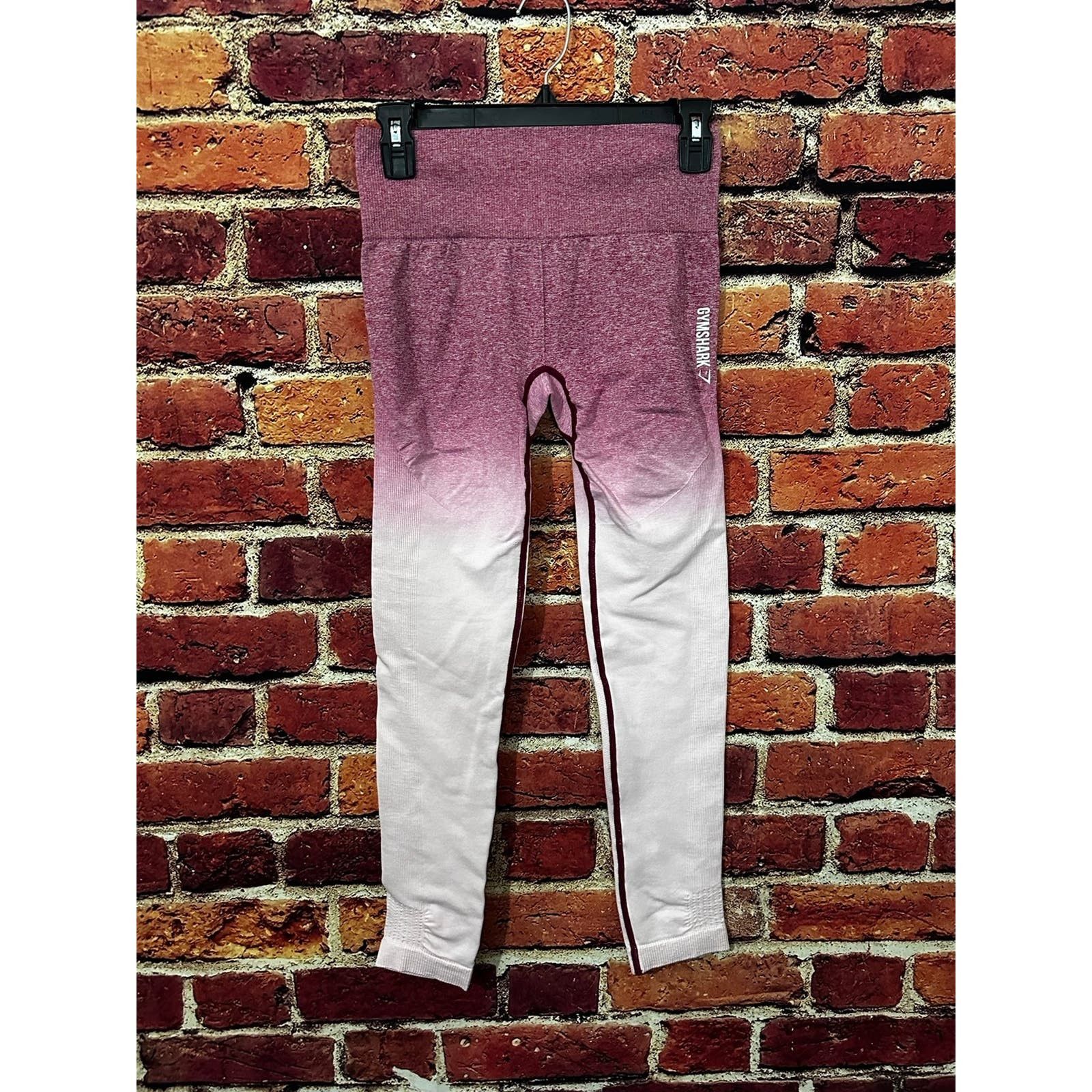 Gymshark Gymshark Leggings size small Size 27" / US 4 / IT 40 - 1 Thumbnail