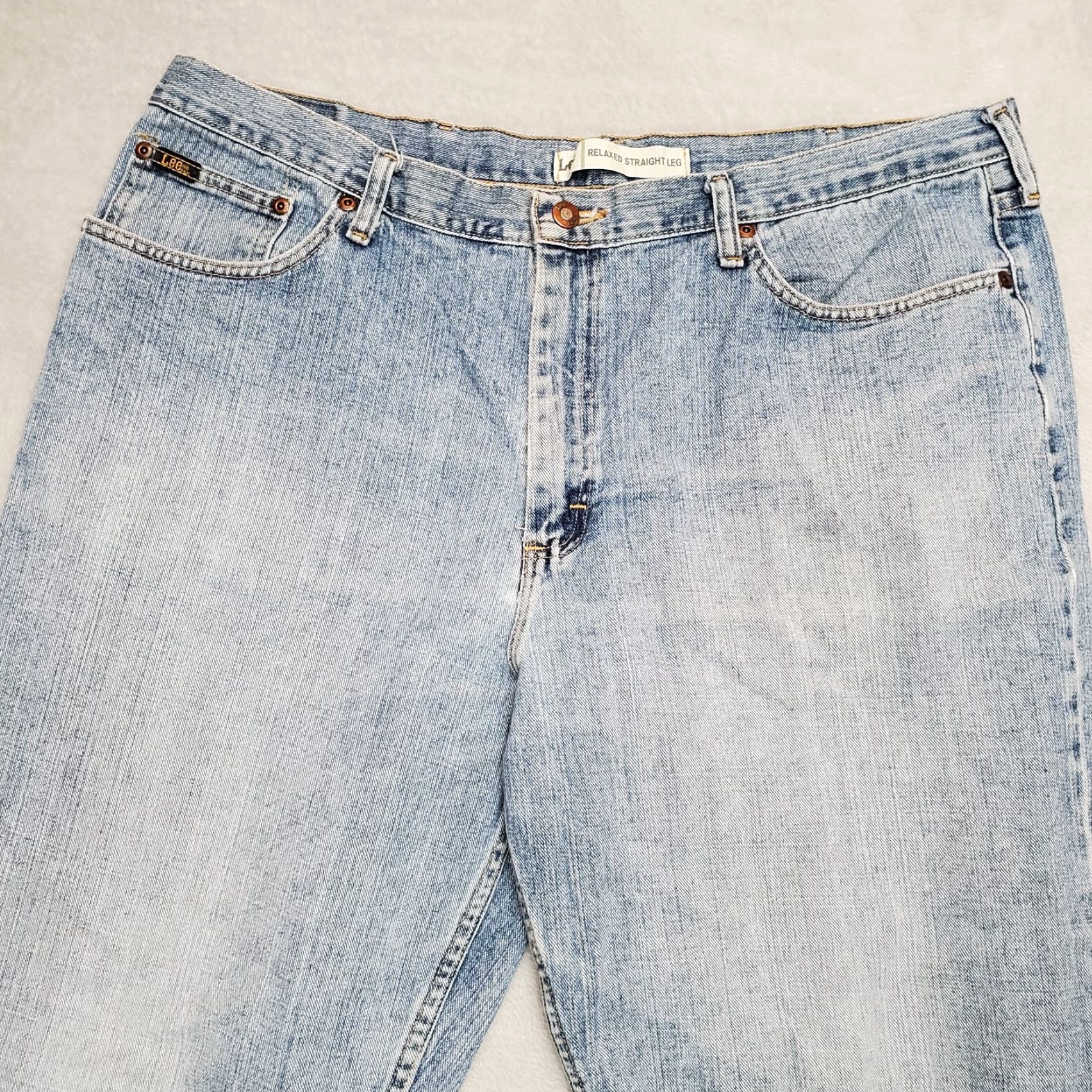 Lee VINTAGE Lee Jeans Mens 42x32 Blue Relaxed Fit Straight Leg Medium Wash Denim Pants 90s USA American Mens Size US 42 / EU 58 - 3 Thumbnail