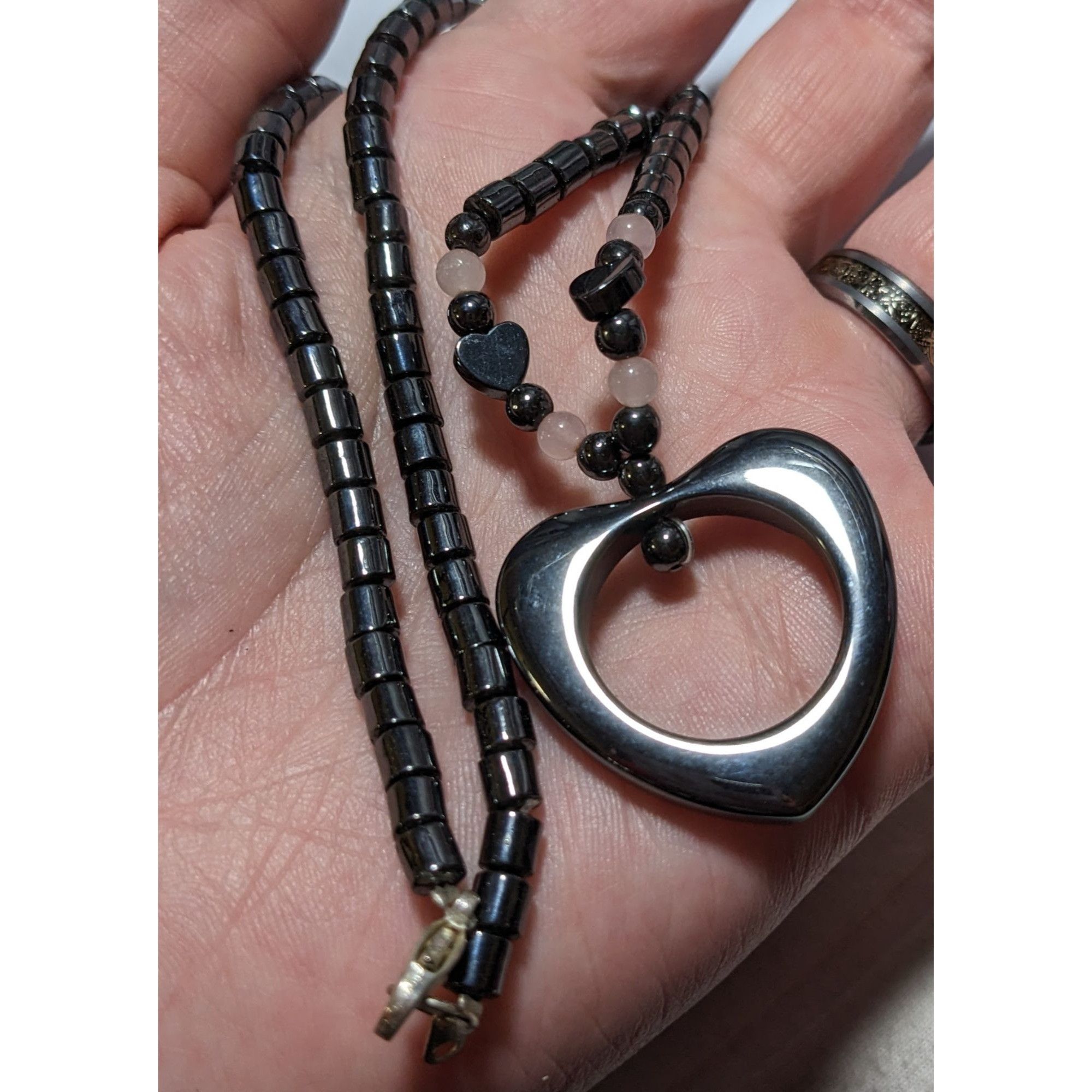 Other Coquette Open Heart Hematite Pink Quartz Necklace Size ONE SIZE - 7 Thumbnail