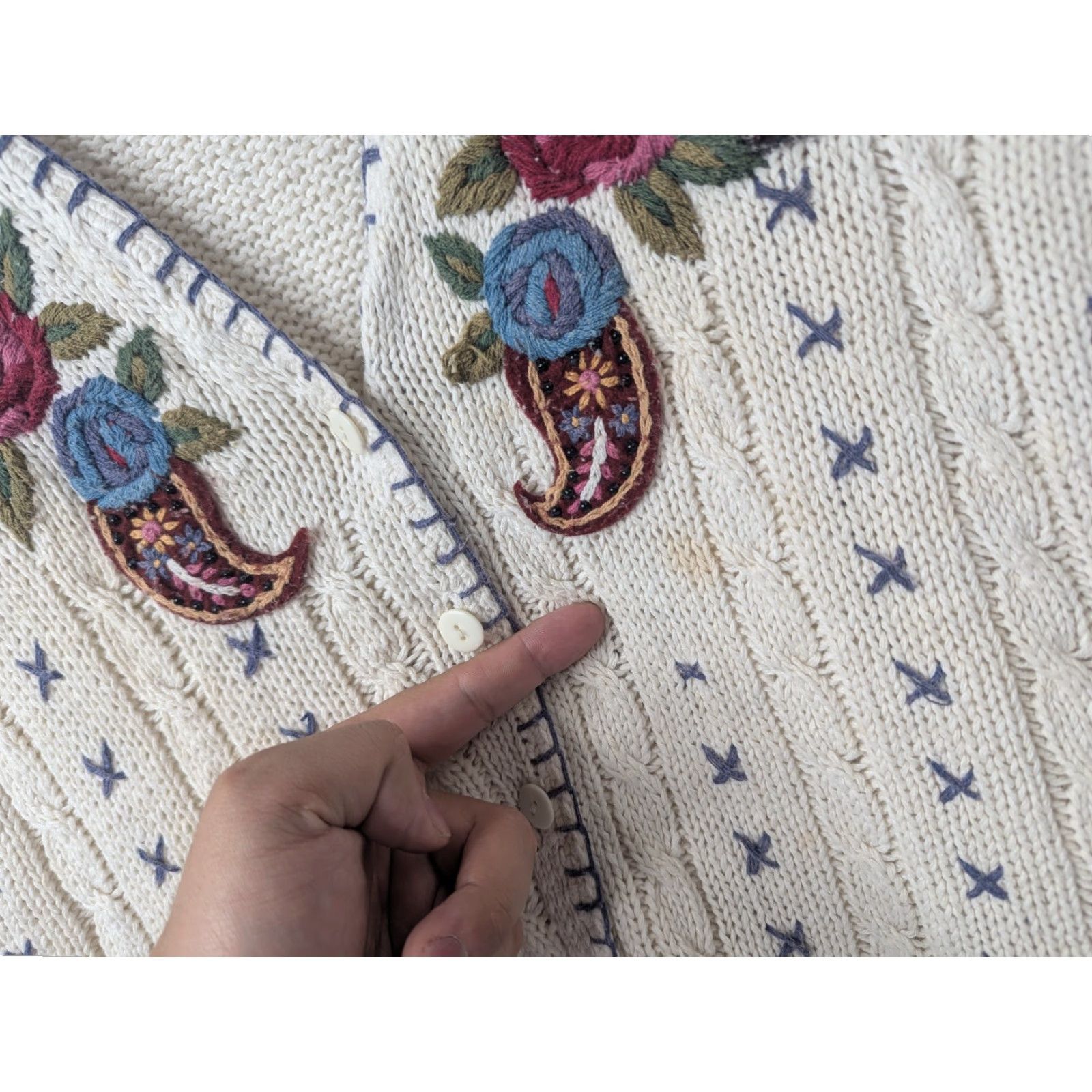 Vintage VINTAGE Beldoch-Popper Vest Womens M Crochet Beige Ramie Cotton Long Sleeve V-Neck Christmas Embroidered Button Quilted Collarless Size M / US 6-8 / IT 42-44 - 5 Thumbnail