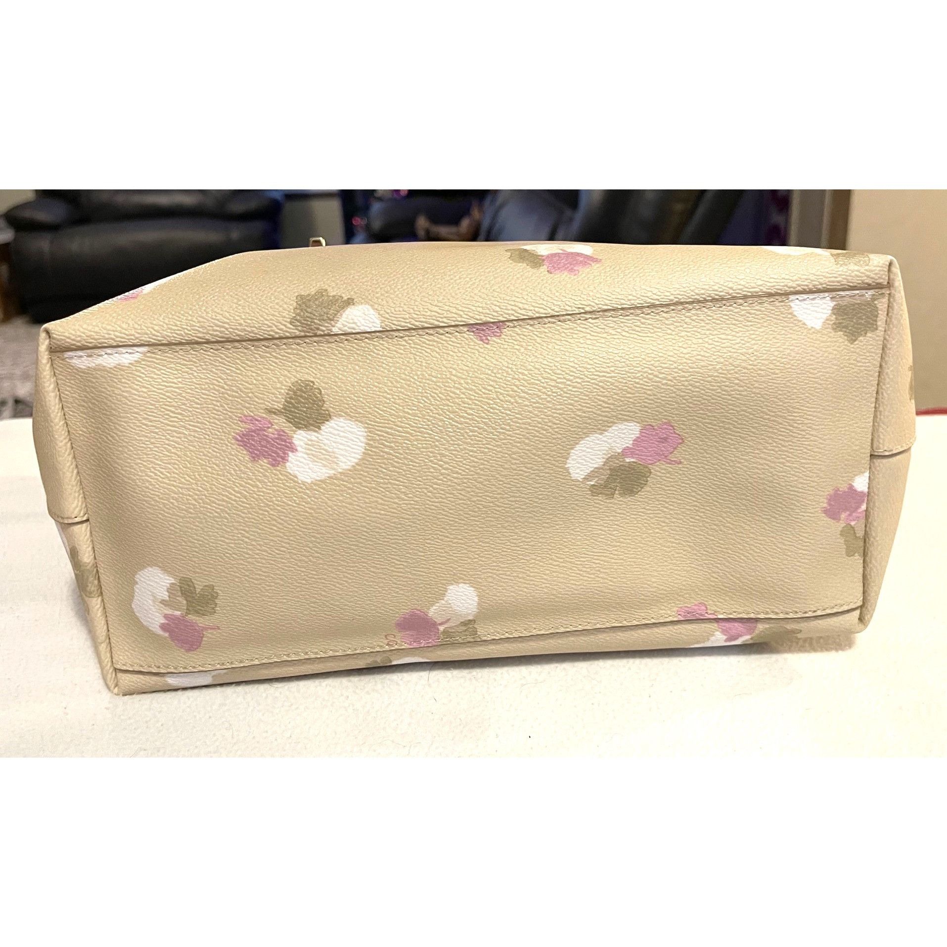Coach Coach Beige with flowers Design Shoulder Tote Size ONE SIZE - 6 Thumbnail