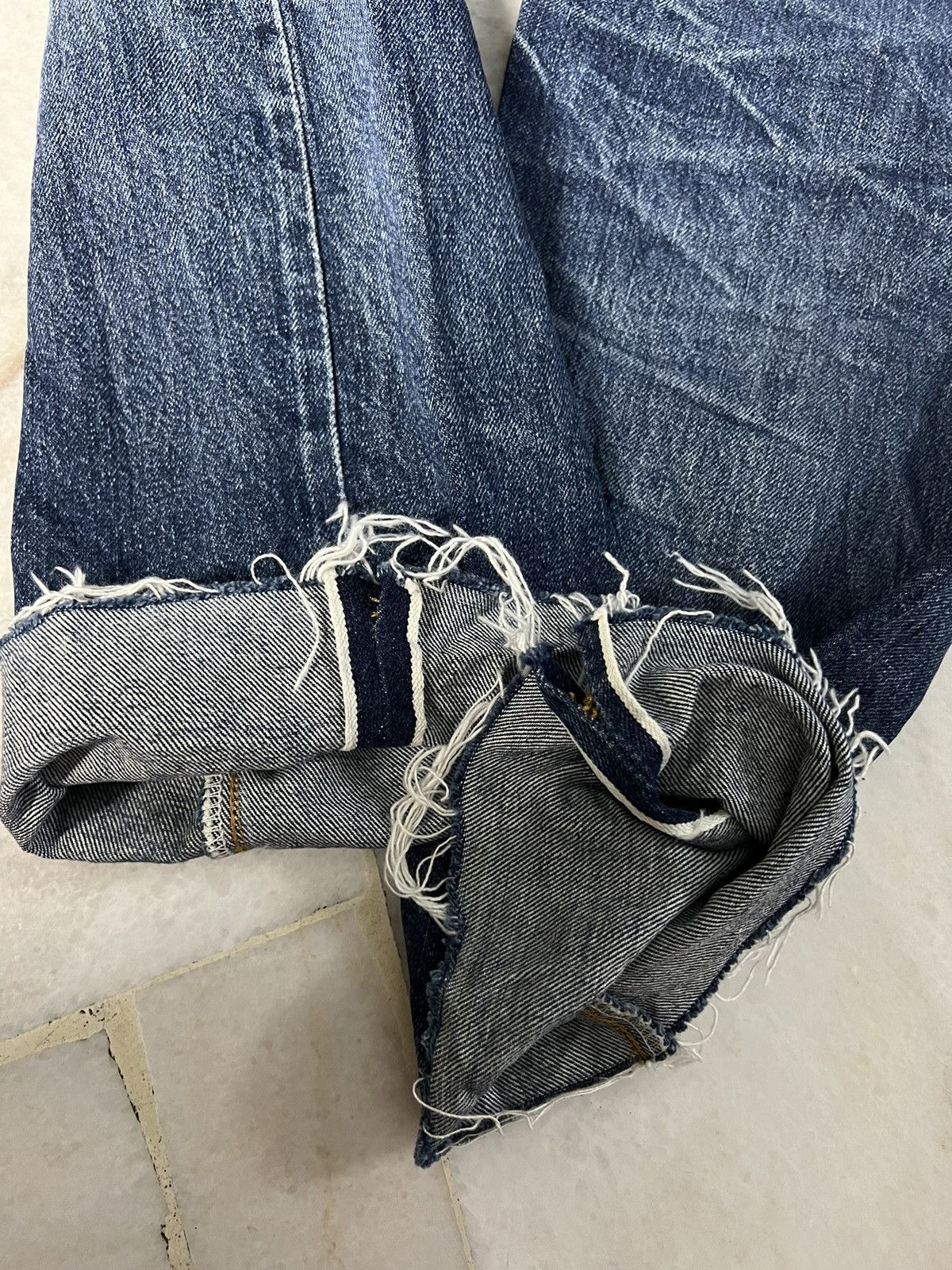 Jean × Levi's × Levi's Vintage Clothing VINTAGE 90’S LEVIS 501XX DISTRESSED REDLINE BIG E LVC JAPAN Size US 28 / EU 44 - 11 Thumbnail