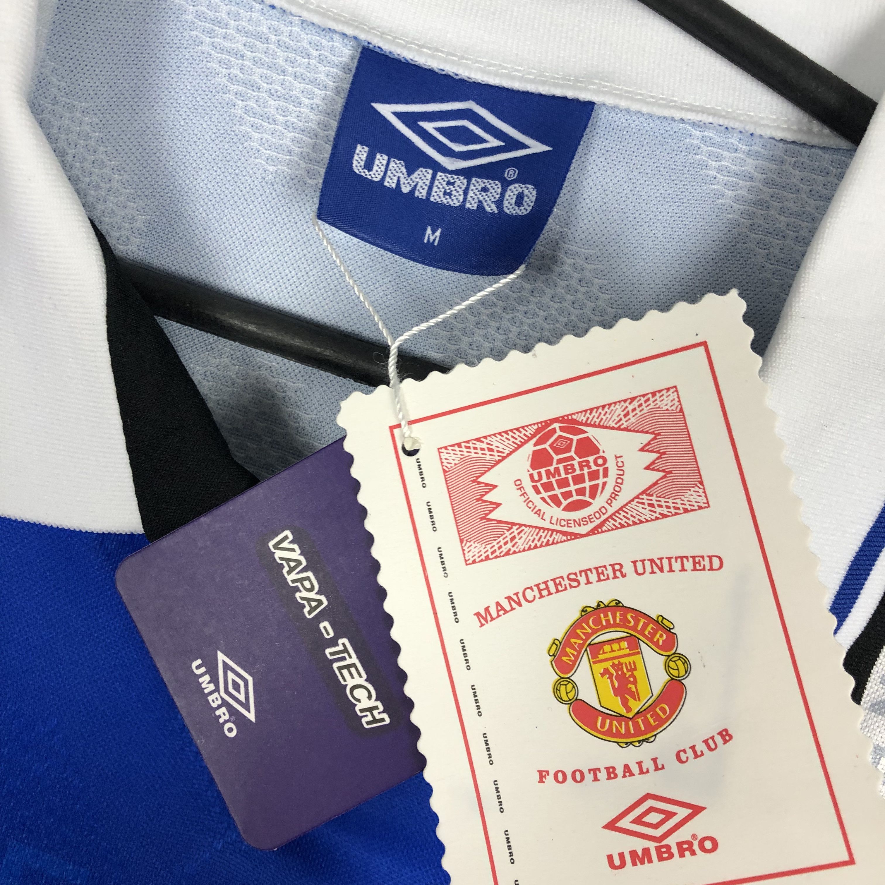 Umbro Retro copy Manchester United 1994 1996 third soccer jersey Size US M / EU 48-50 / 2 - 8 Thumbnail