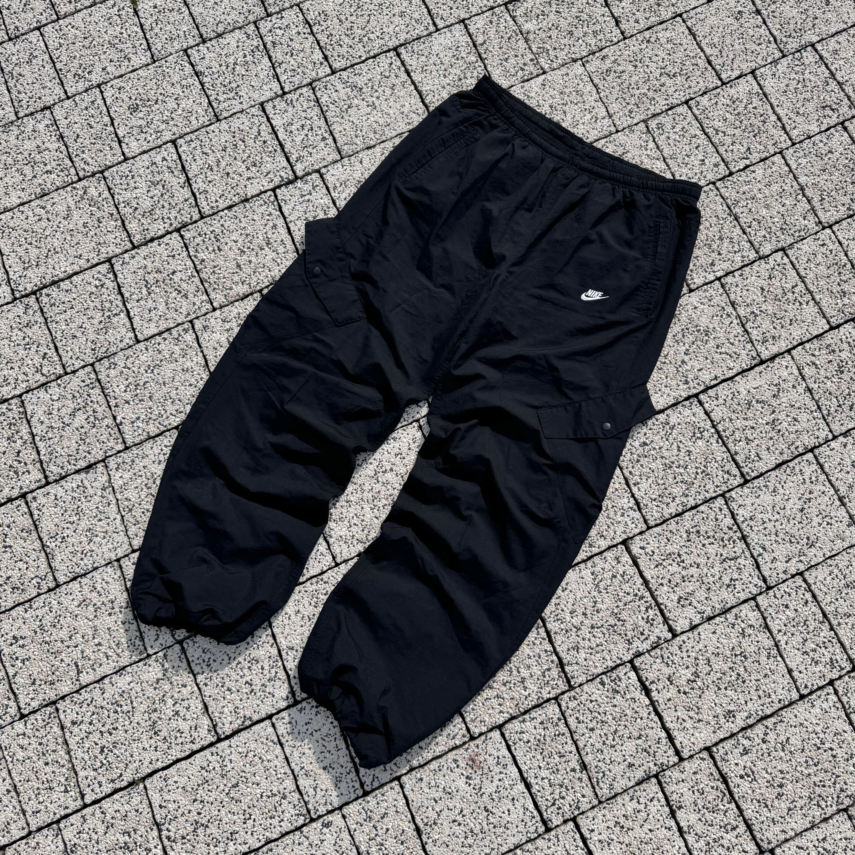 Nike × Vintage NIKE BAGGY NYLON CARGO PANTS TRACK GORPCORE SWOOSH Size US 36 / EU 52 - 1 Thumbnail