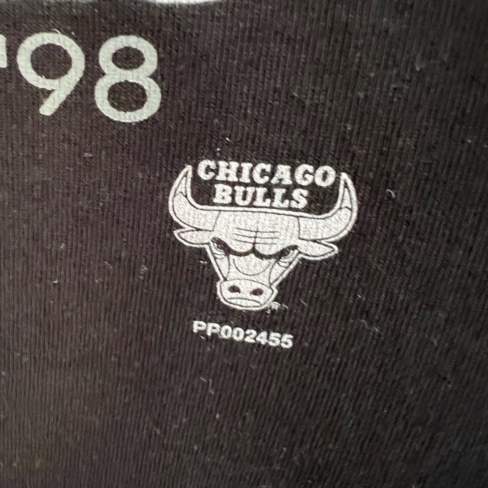 Pro Player Vintage 1998 Six Time Chicago Bulls Champs Rings Shirt NOS Size US L / EU 52-54 / 3 - 4 Thumbnail