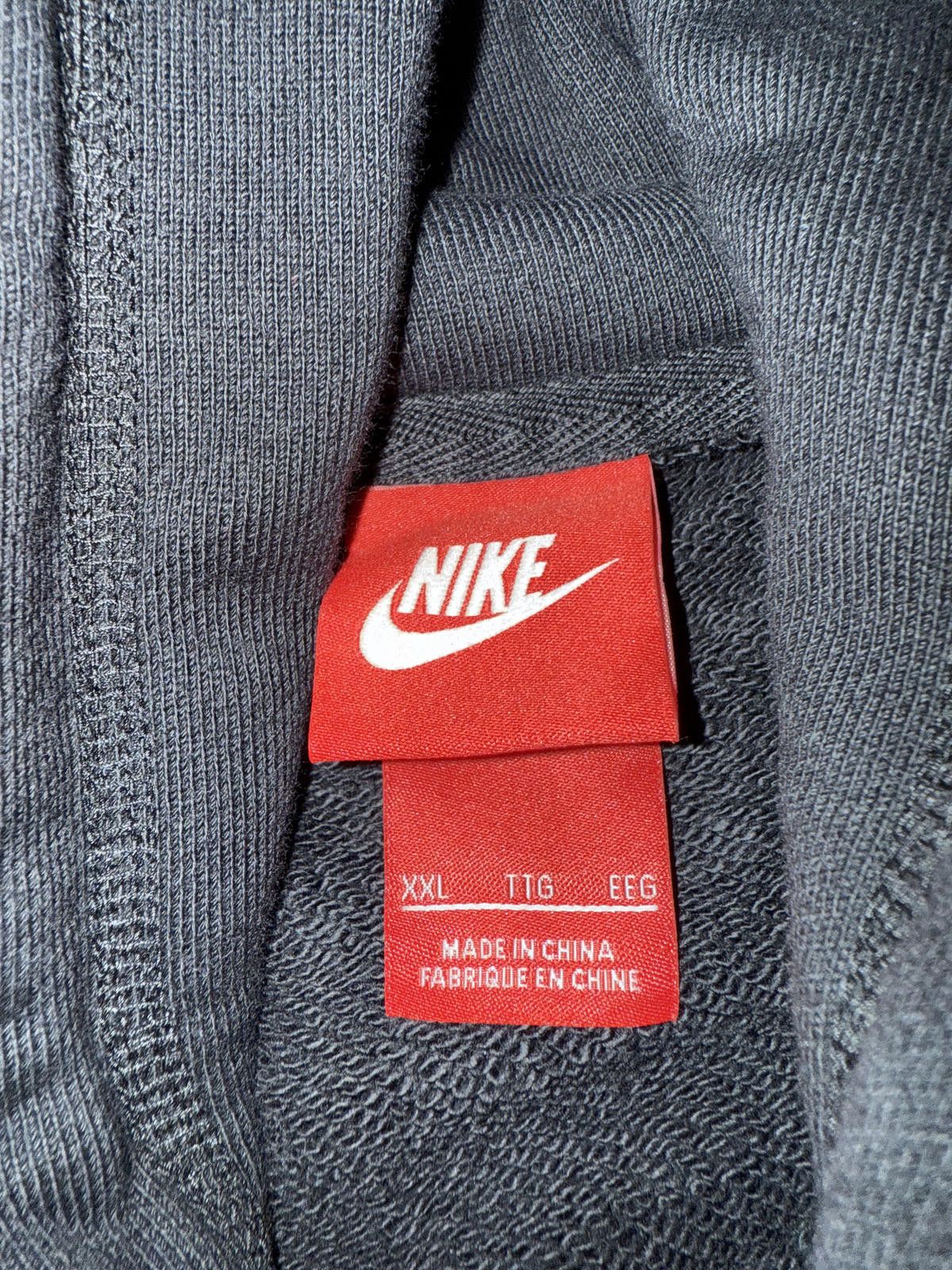 Nike Nike Men’s The Van Employee Exclusive Hooded Sweatshirt Size US XXL / EU 58 / 5 - 6 Thumbnail