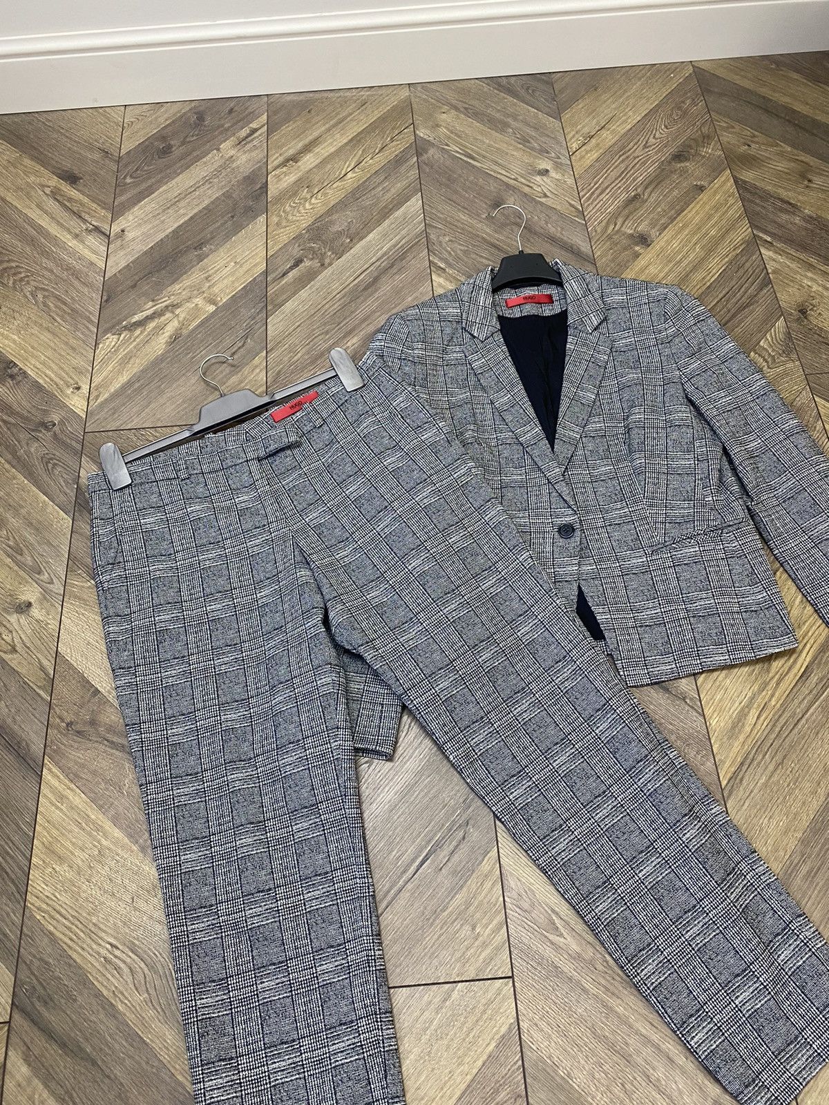 Hugo × Hugo Boss × Vintage Vintage Hugo Boss Luxury Women’s Suit Size M / US 6-8 / IT 42-44 - 5 Thumbnail