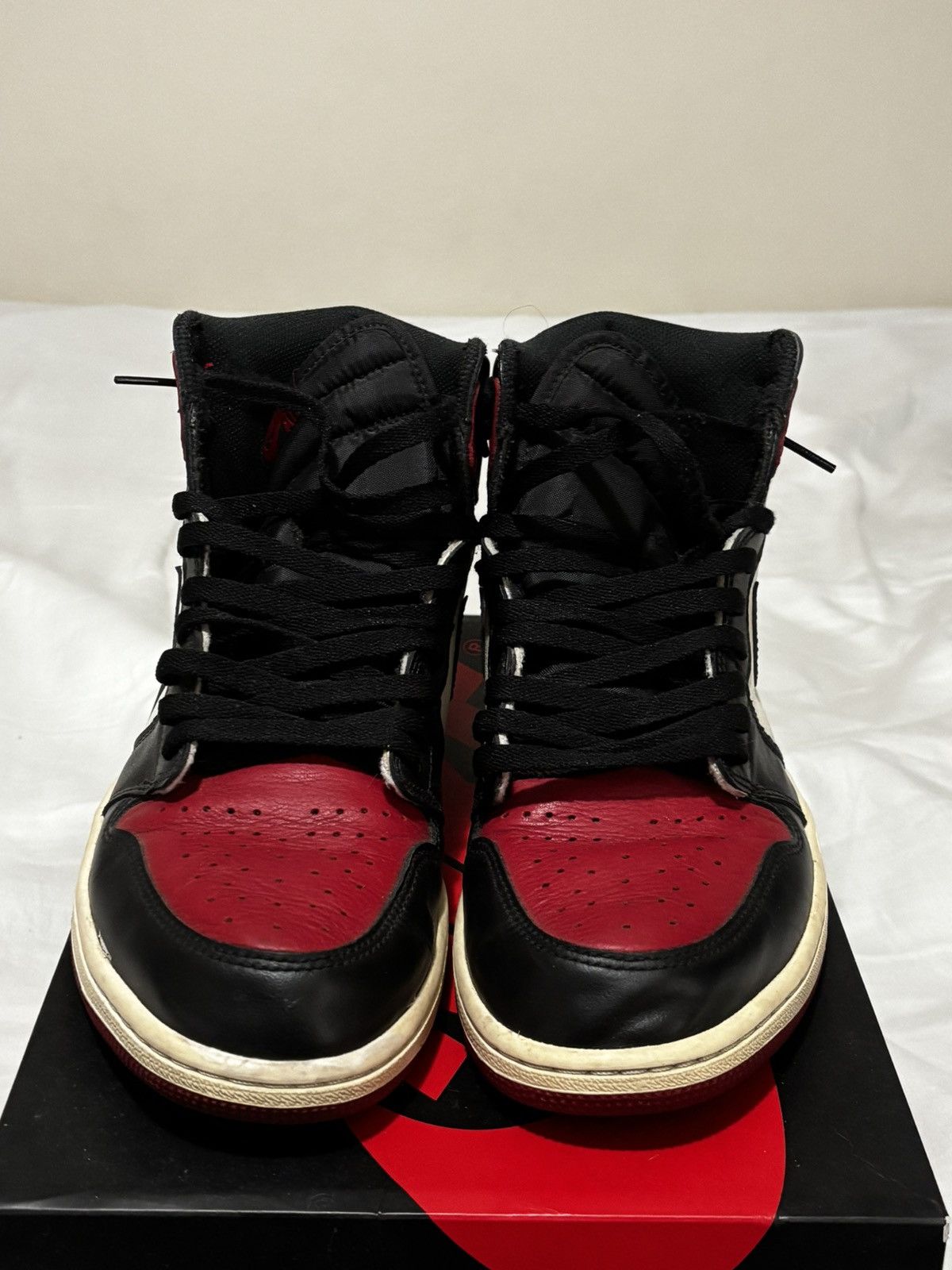 Jordan Brand Jordan 1 Retro Hi OG ‘Bred Toe’ Size US 12 / EU 45 - 4 Thumbnail