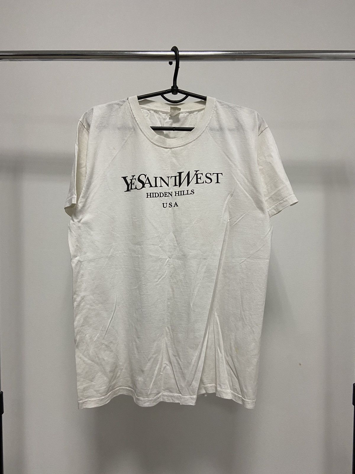 Kanye West YeSaintWest Kanye West Vintage T Shirt Big Logo USA Size US M / EU 48-50 / 2 - 1 Thumbnail