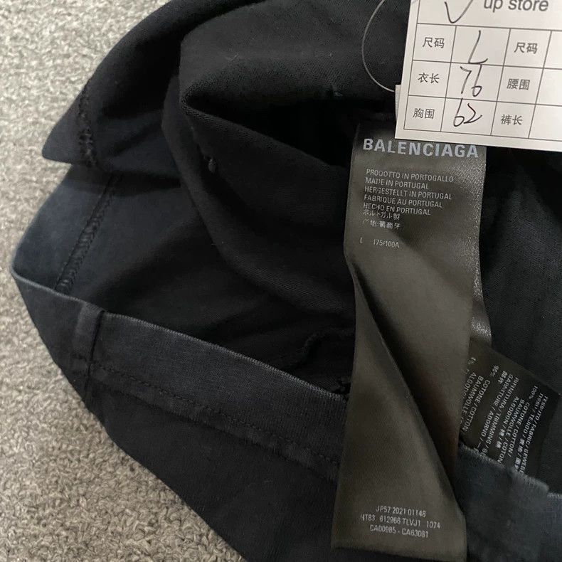 Balenciaga Balenciaga Scissors Washed Destroyed Short Sleeve Size US L / EU 52-54 / 3 - 6 Thumbnail