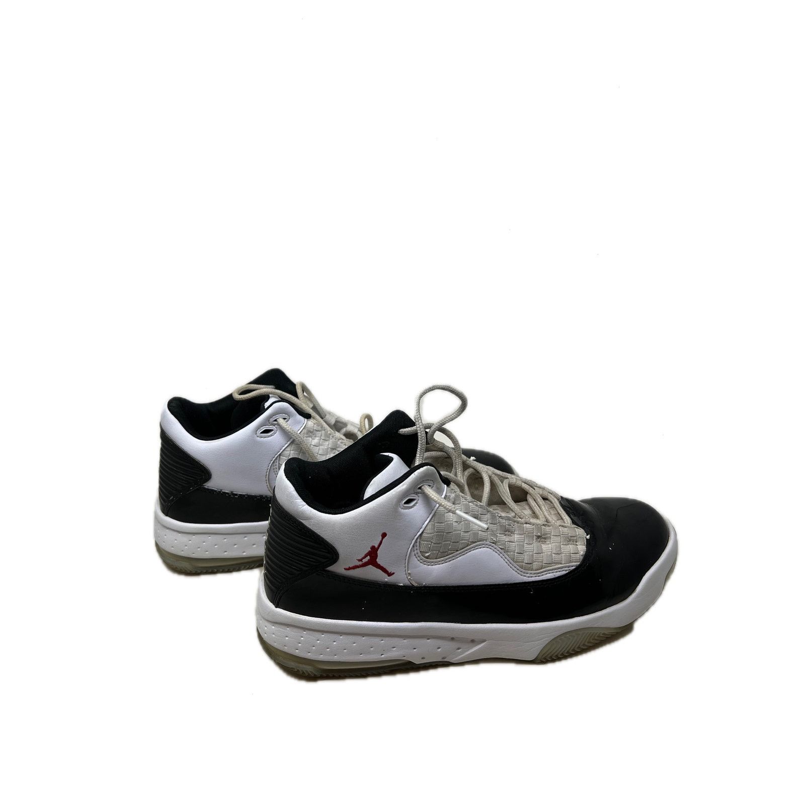 Nike Nike Jordan Max Aura 2 White Black Gym Red Mens 10.5 Size US 10.5 / EU 43-44 - 3 Thumbnail
