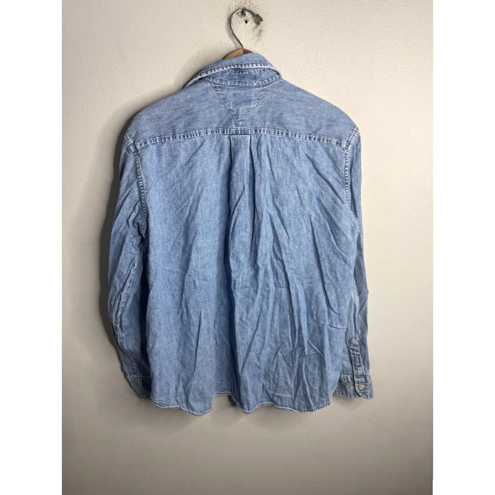 Tommy Hilfiger VINTAGE Tommy Hilfiger Tommy Jeans Shirt Womens XL Blue Denim Long Sleeve Button Front Size XL / US 12-14 / IT 48-50 - 5 Thumbnail
