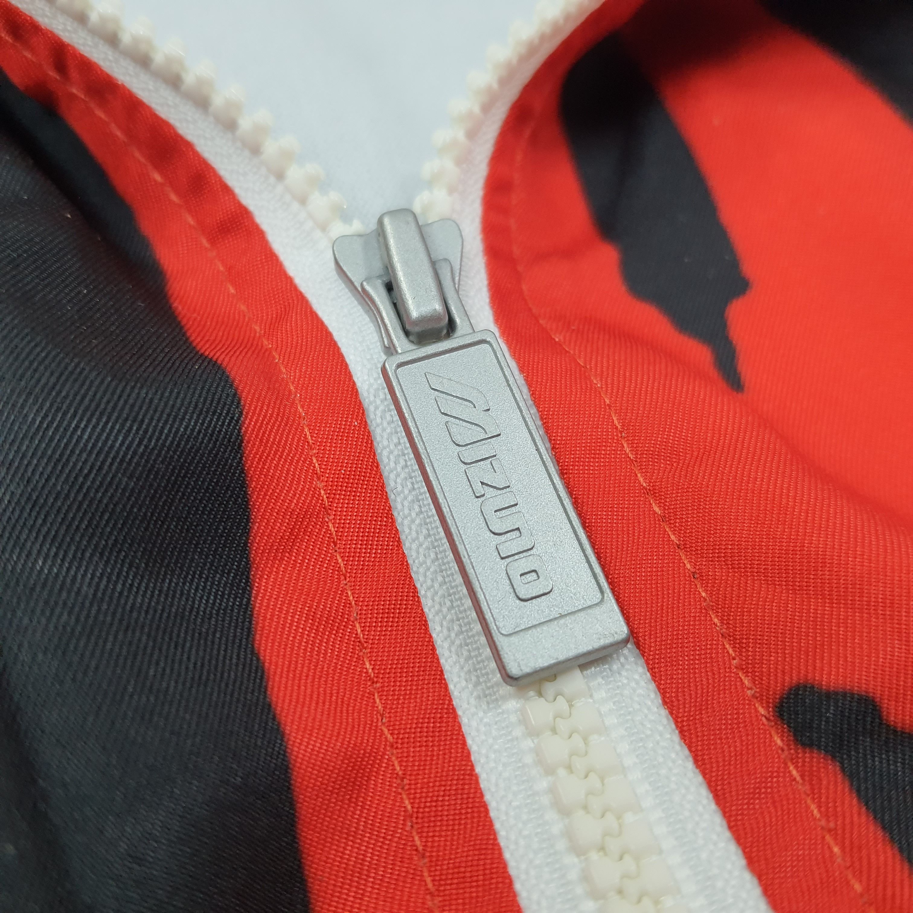 Mizuno Vintage Mizuno Running Outdoor Sport Jacket C243N8 Size US L / EU 52-54 / 3 - 5 Thumbnail