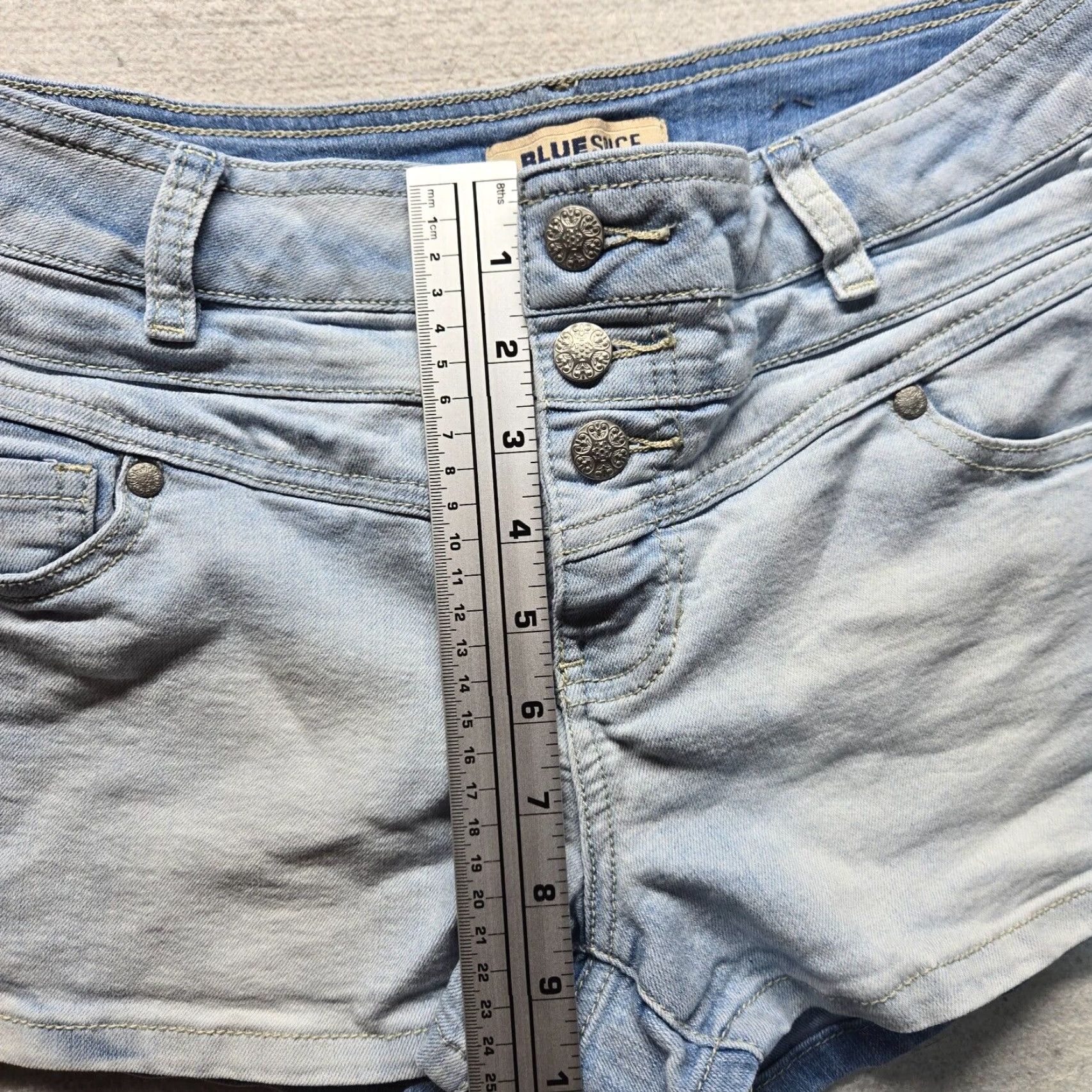 Vintage Blue Spice Blue Jean Shorts Shorts Light Wash Adult Women 8 Blue Distressed Shortie 90s? No decade given. Size 30" / US 8 / IT 44 - 7 Thumbnail
