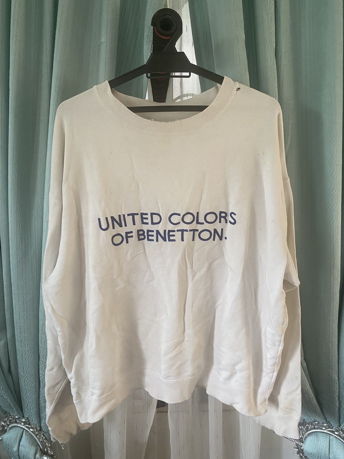 image of United Colors Of Benetton Distressed Sweatshirt in White, Men's (Size XL)