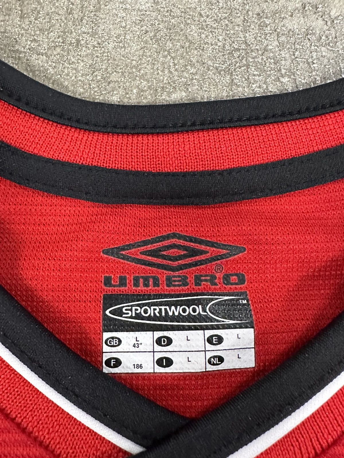 Adidas × Vintage Umbro 01-02 Manchester United Soccer Jersey Kit Home RARE Size US L / EU 52-54 / 3 - 9 Thumbnail