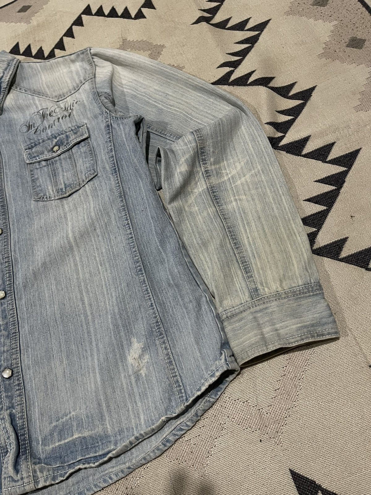 In The Attic 2000s IN THE ATTIC “ROCKERS HEAVEN” DENIM BUTTON UP Size US M / EU 48-50 / 2 - 4 Thumbnail