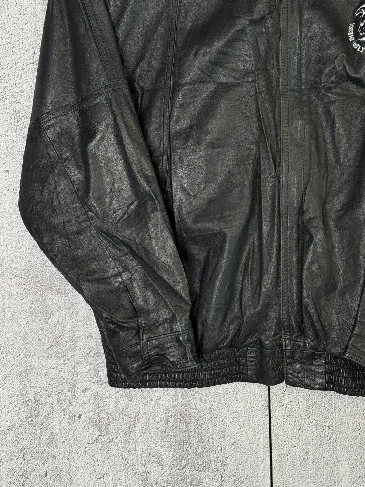 Diesel Diesel Oversized Leather Bomber Jacket Embroidered Big Logo Size US XL / EU 56 / 4 - 13 Thumbnail