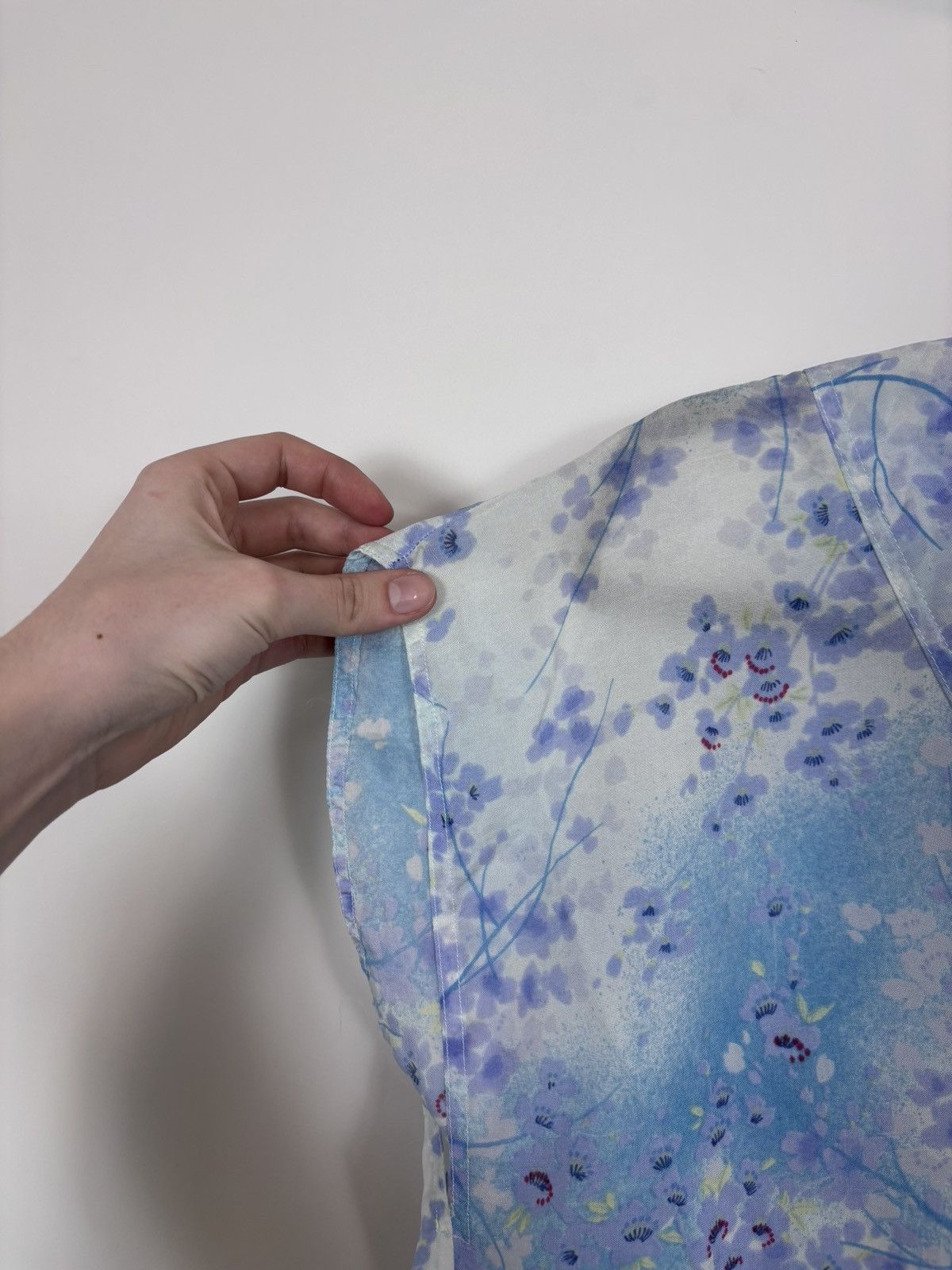 Max Mara Vintage Max Mara Women’s Blue Floral Blouse T-Shirt Top Size M / US 6-8 / IT 42-44 - 4 Thumbnail
