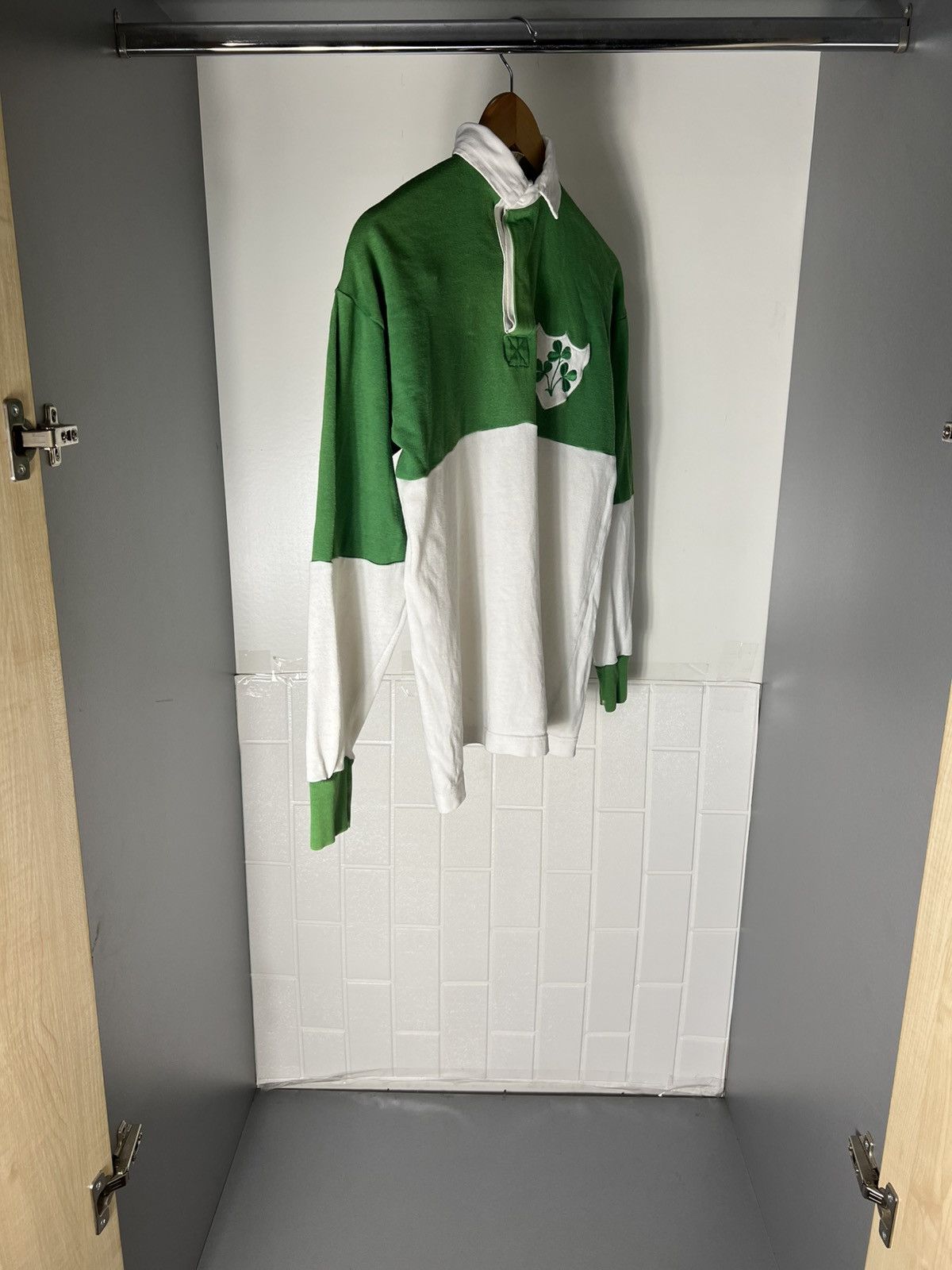Canterbury of New Zealand VINTAGE PAVILION IRELAND RUGBY RETRO JERSEY BLOKE Y2K 90s Size US S / EU 44-46 / 1 - 4 Thumbnail