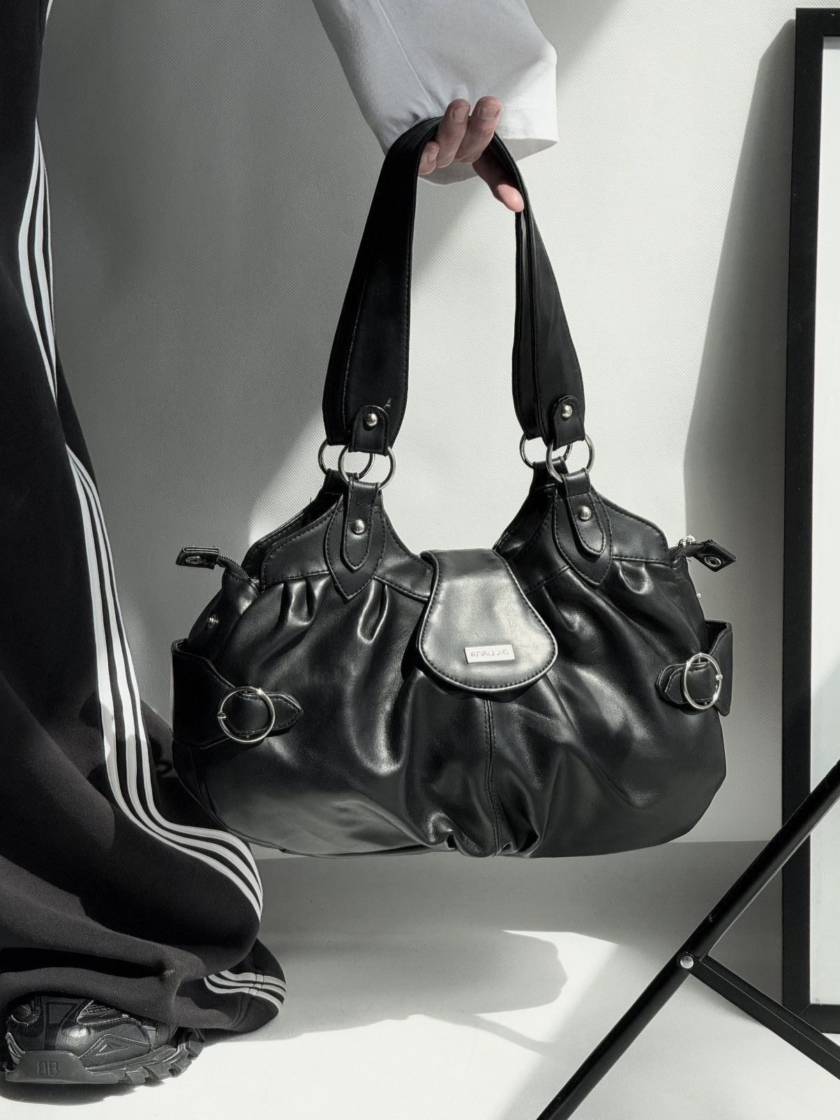 Japanese Brand Y2k Crossbody Leather Bag Avant Garde Diesel Style Size ONE SIZE - 21 Thumbnail