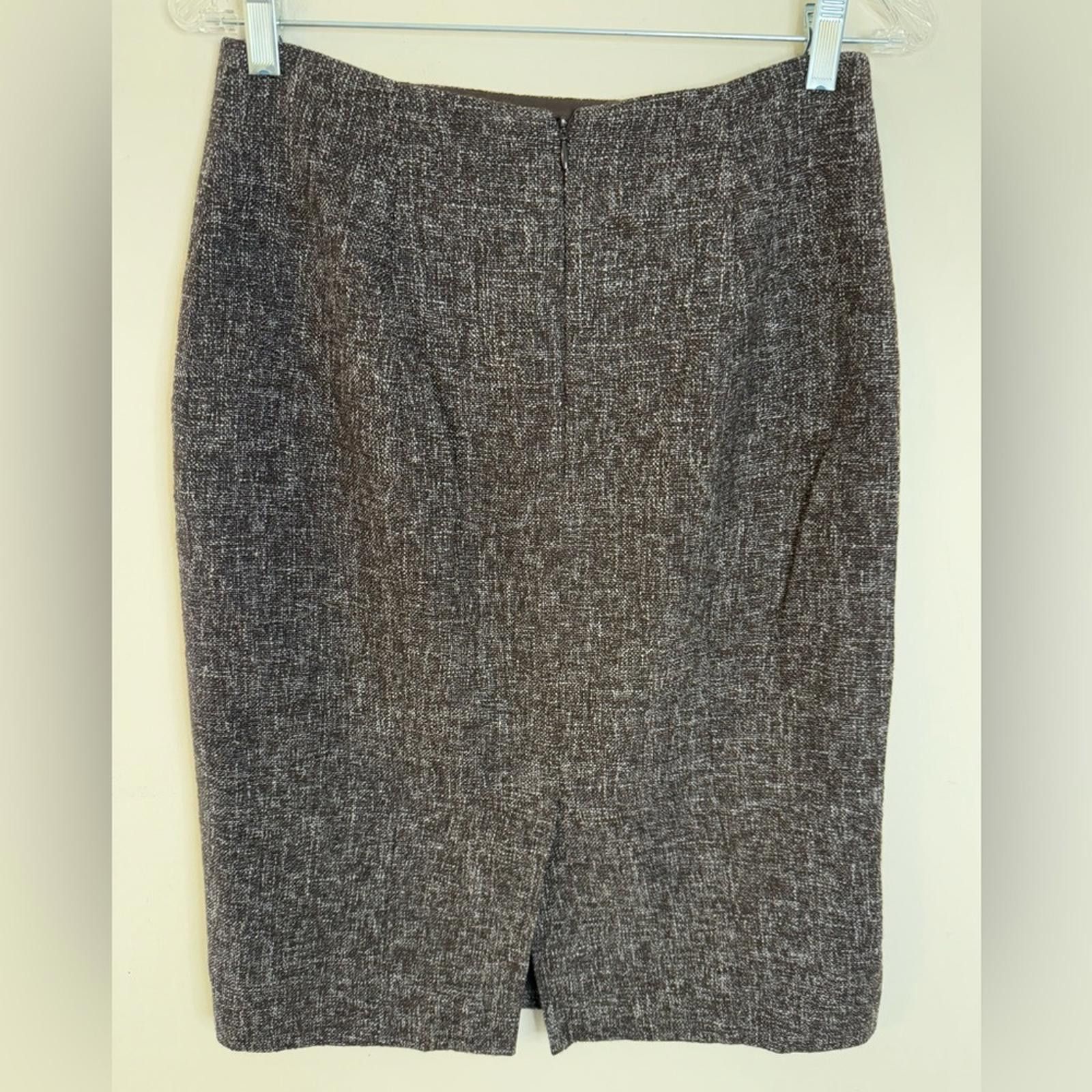 Banana Republic Banana Republic wool blend mini skirt SZ 6 Size 28" / US 6 / IT 42 - 1 Thumbnail