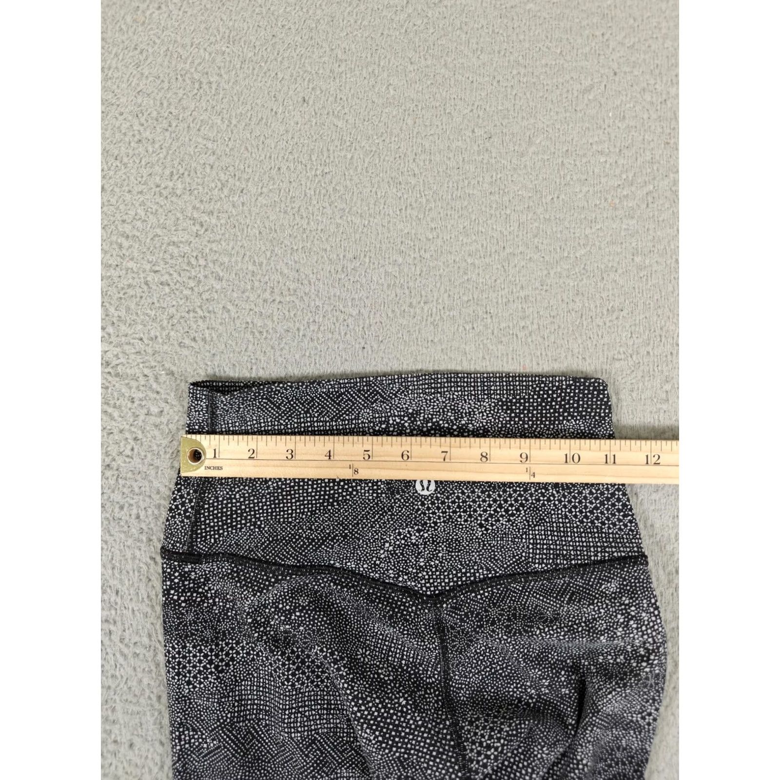 Lululemon VINTAGE Lululemon Pants Womens 4 Black White Speckle High Rise Leggings Yoga LW5BLS Size 27" / US 4 / IT 40 - 7 Thumbnail
