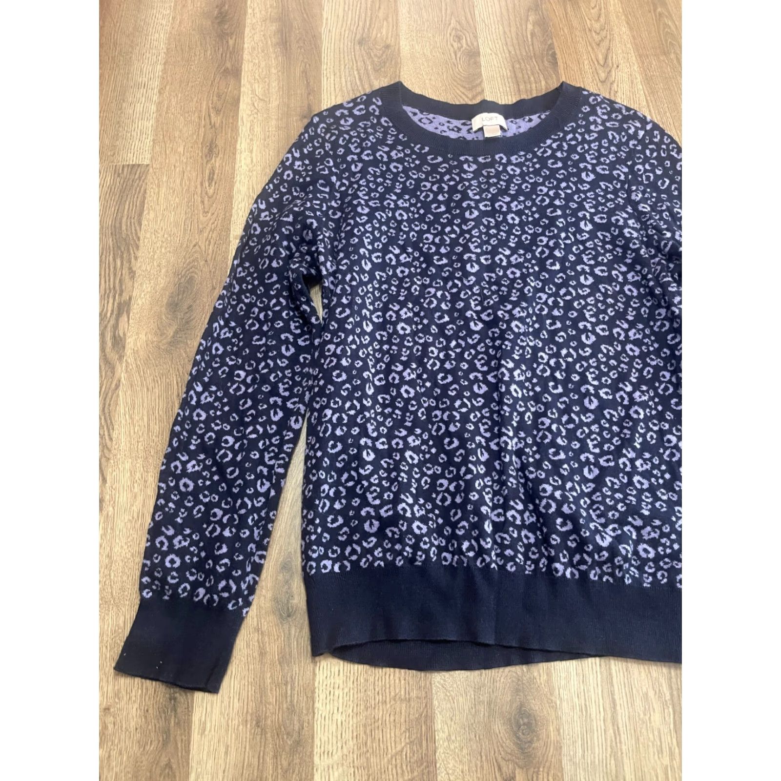 Loft LOFT Shirt Women's Large Blue Purple Cheetah Print Long Sleeve Casual Modern Basic Size L / US 10 / IT 46 - 3 Thumbnail