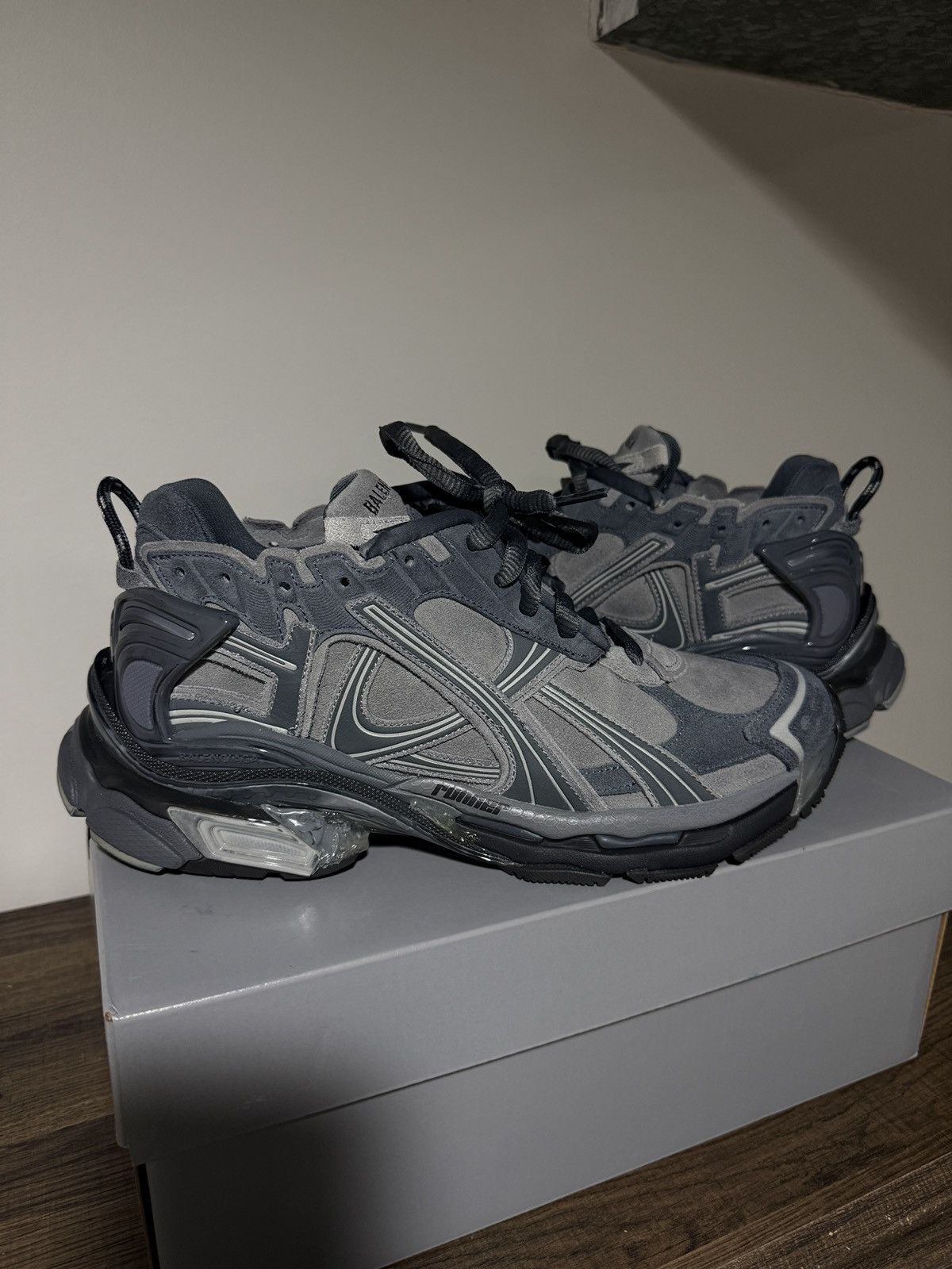 Balenciaga Nwt Balenciaga Runner Sneaker Grey Size US 10.5 / EU 43-44 - 2 Thumbnail