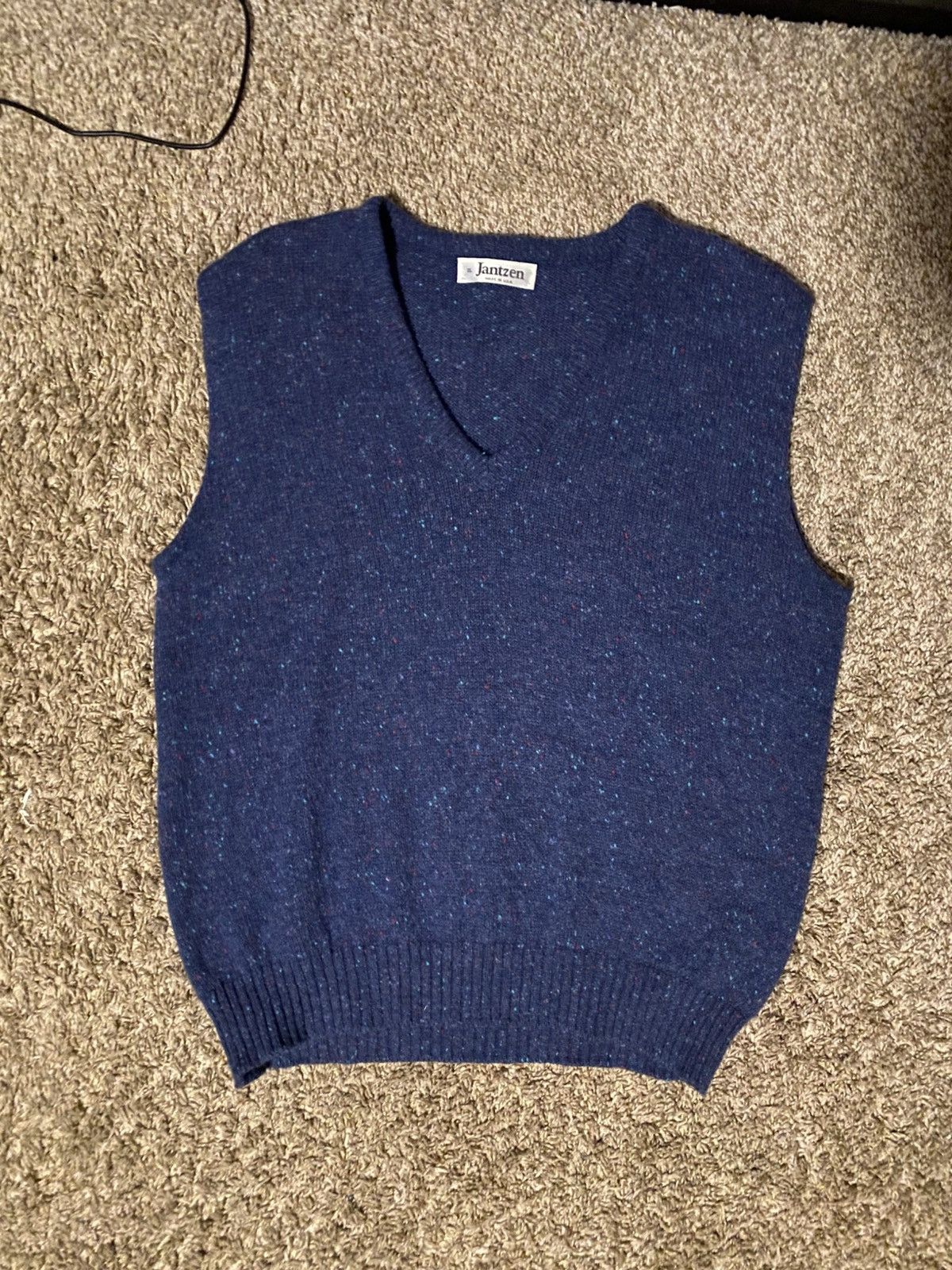 Jantzen × Vintage Vintage Wool Sweater Vest Size US XL / EU 56 / 4 - 1 Thumbnail