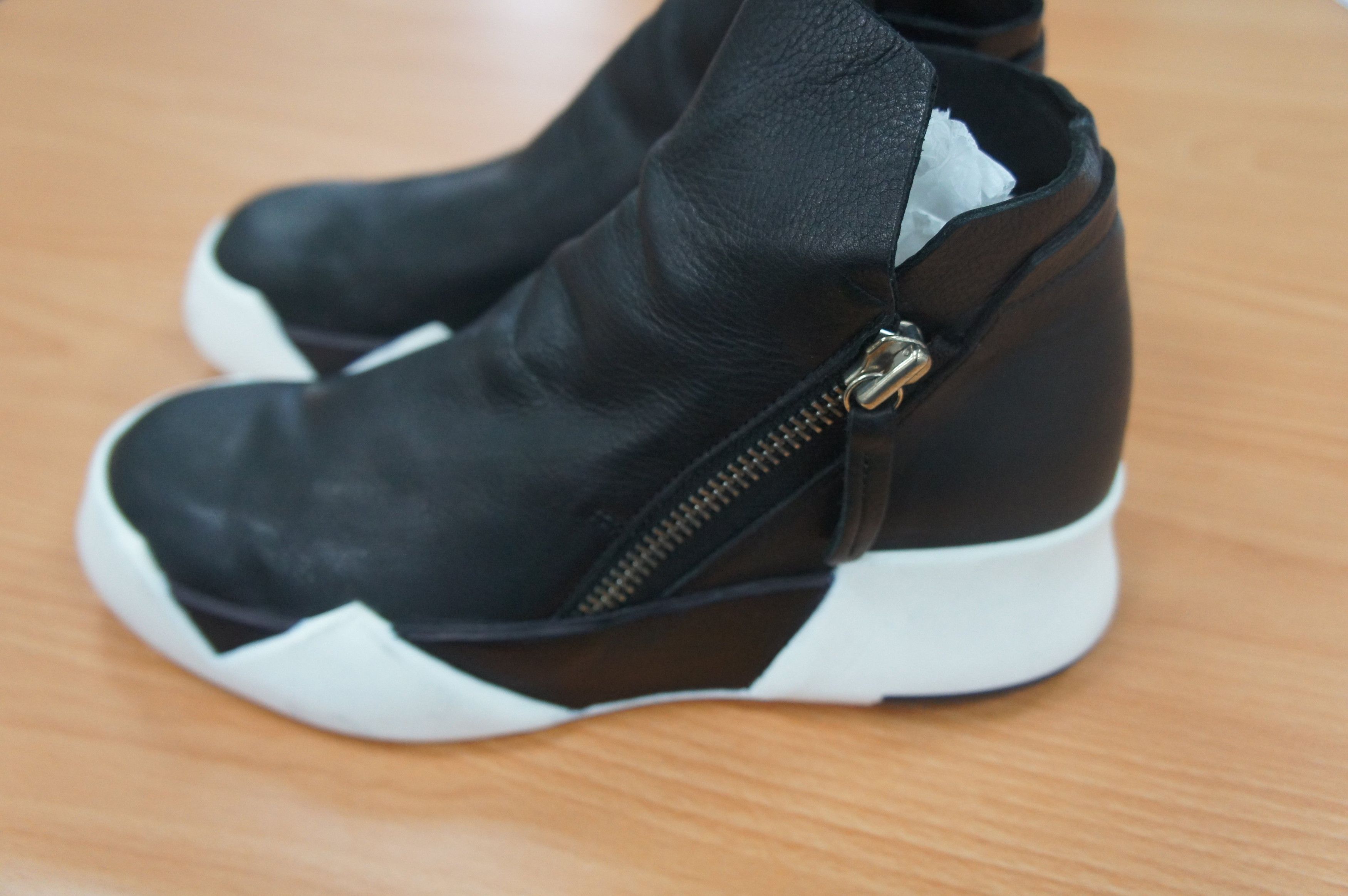 Cinzia Araia | Grailed