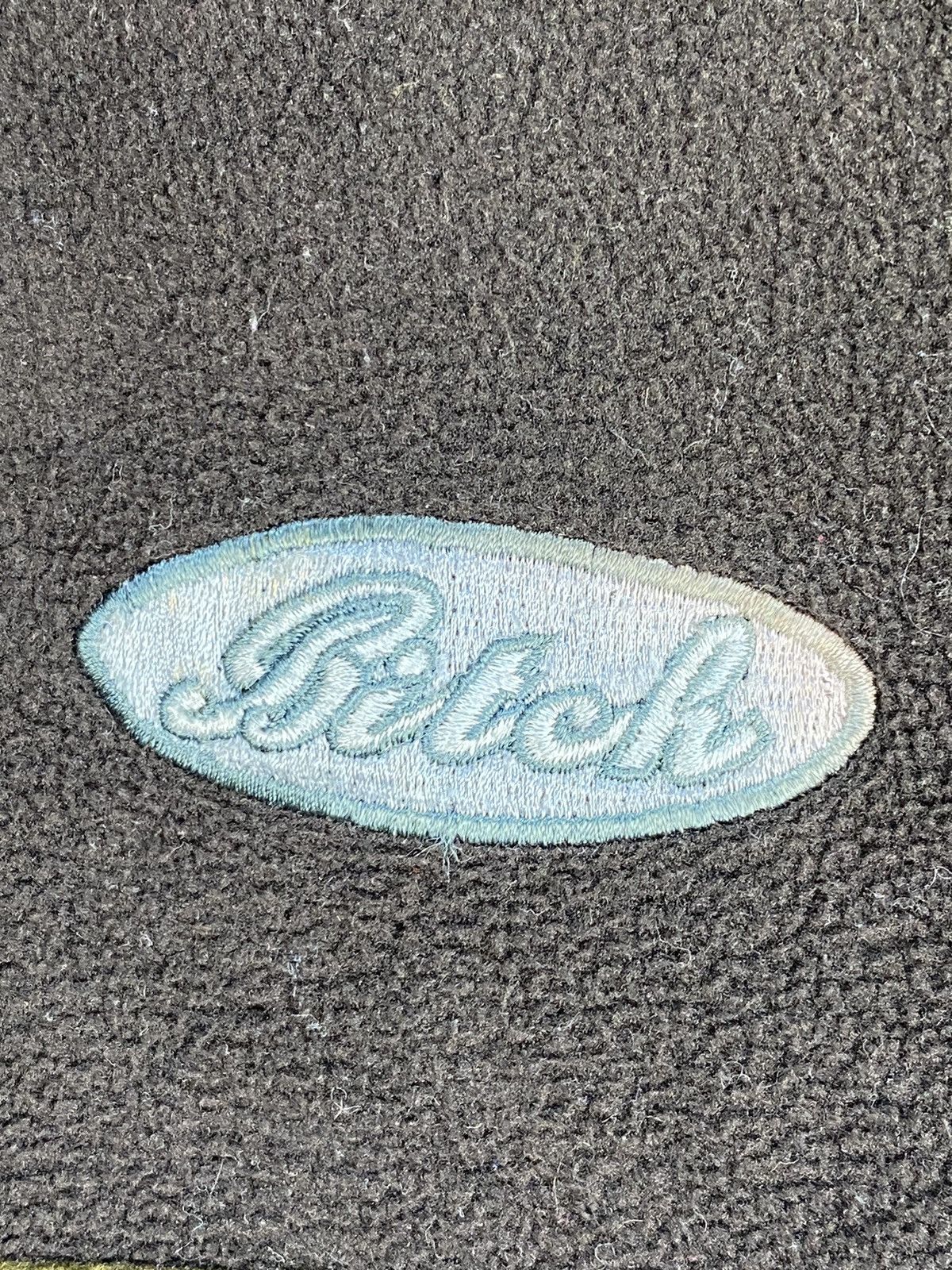 Girl Skateboards Bitch Skateboards Hooded Fleece Size US M / EU 48-50 / 2 - 5 Thumbnail