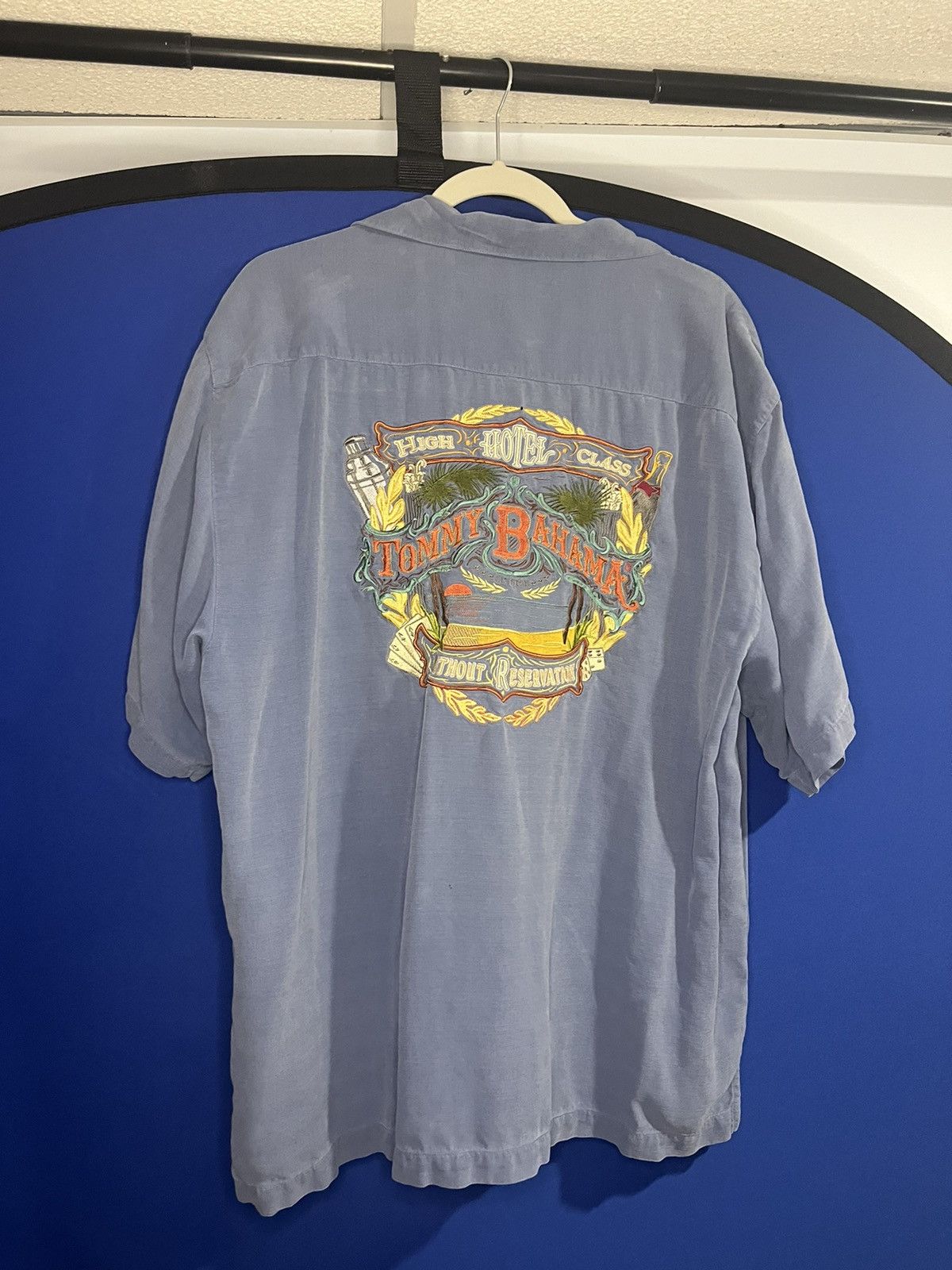 Tommy Bahama × Vintage Vintage Tommy Bahama Hawaiian Bowling Camp Button Shirt Size US XL / EU 56 / 4 - 2 Thumbnail