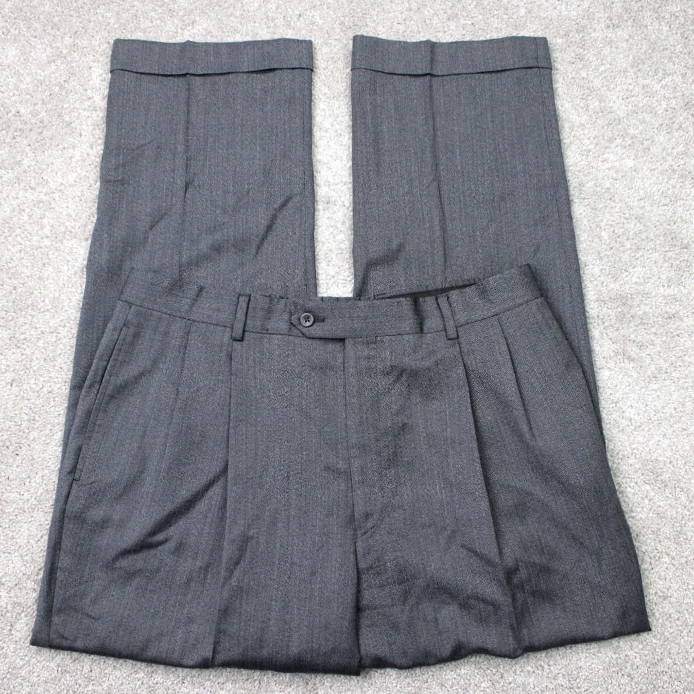 Jos. A. Bank Jos. A. Bank Dress Pants Mens 36x30 Gray Wool Pleated Cuffed Straight Leg Regular Fit Men's Clothing Pants Full Length Straight Leg Dress Pants Size US 36 / EU 52 - 2 Thumbnail