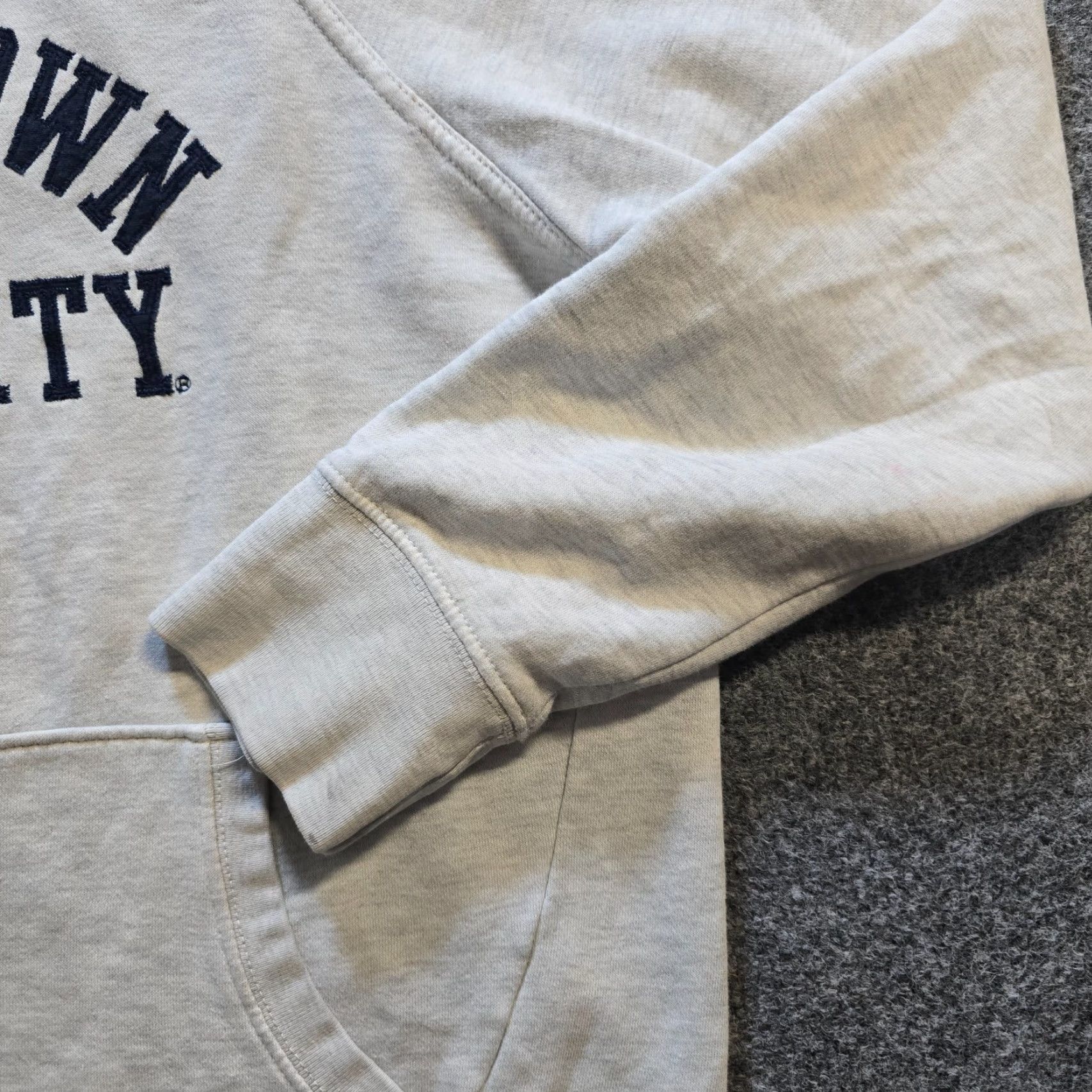 Vintage Georgetown University Sweatshirt Mens Hoodie Gray Medium Regular Pullover University Lounge Casual Basic League Shirt? Size US M / EU 48-50 / 2 - 4 Thumbnail