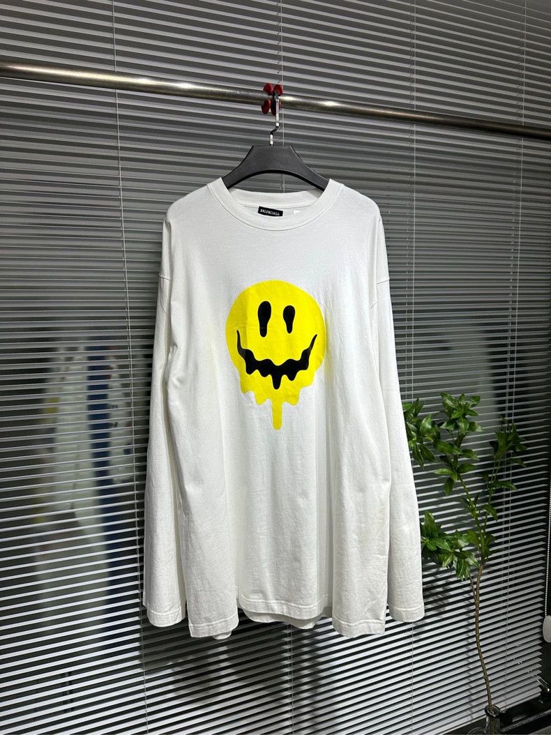 Balenciaga Balenciaga Dissolve smiling face victory gesture white lon Size US S / EU 44-46 / 1 - 1 Thumbnail