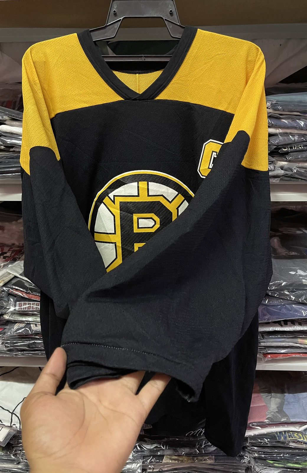 Vintage Vintage CCM Maska Boston Bruins Joe Thorton🔥🔥🔥 Size US XXL / EU 58 / 5 - 2 Thumbnail