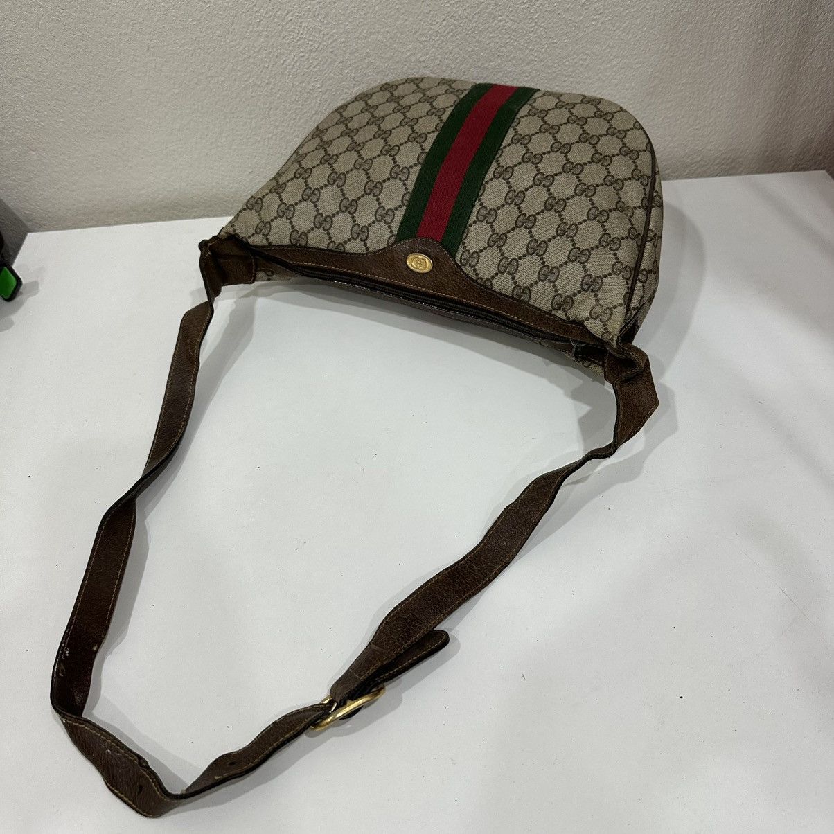 Gucci ‼️YES‼️ VINTAGE GUCCI WEB GG SUPREME SHERRY LINE SHOULDER BAG Size ONE SIZE - 4 Thumbnail