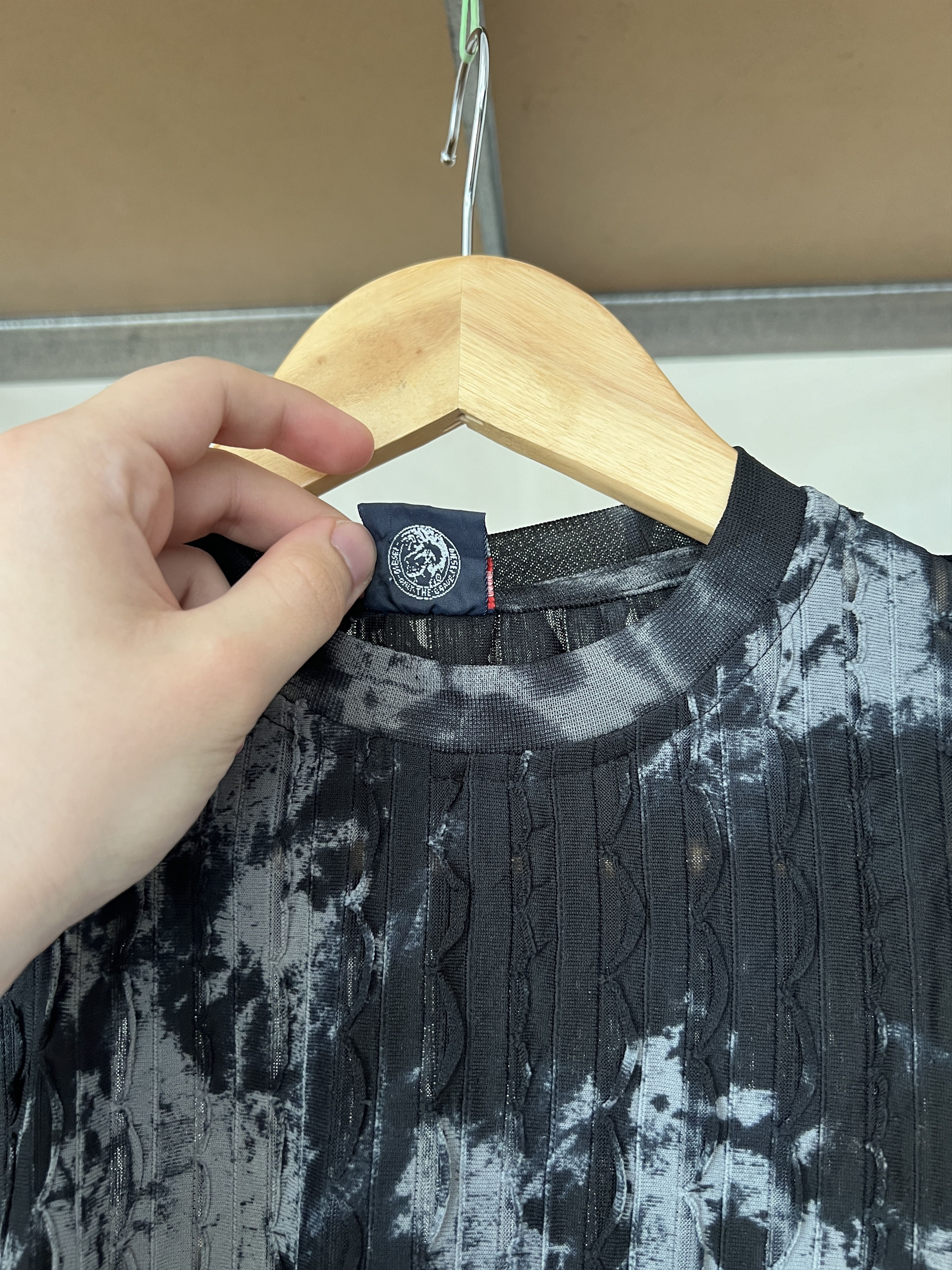 Diesel Diesel Y2K Vintage Abstract Tee Size L / US 10 / IT 46 - 6 Thumbnail