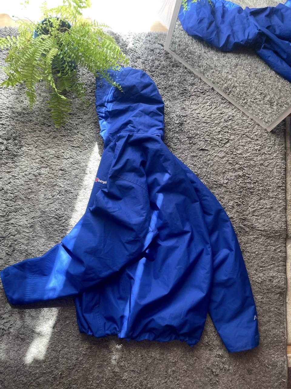 Berghaus Berghaus Light Jacket Gorpcore Outdoor Gore-Tex Logo Rare Size US M / EU 48-50 / 2 - 11 Thumbnail