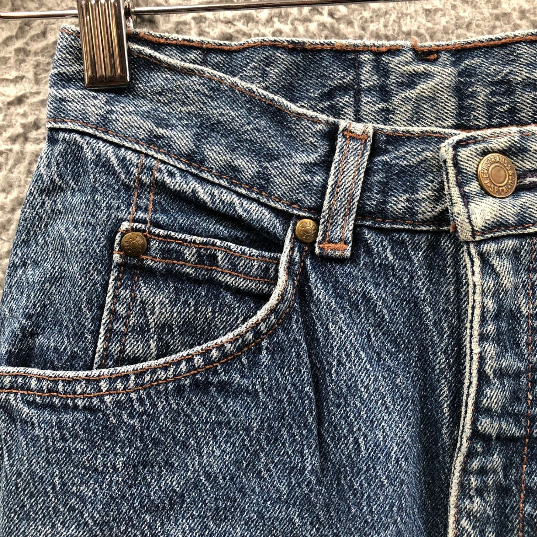 Levi's VINTAGE Levi’s 901 Orange Tab High Rise Tapered Mom Jeans Womens 22 Blue Denim Jeans 80s 90s Womens Size 40" / US 18 - 4 Thumbnail