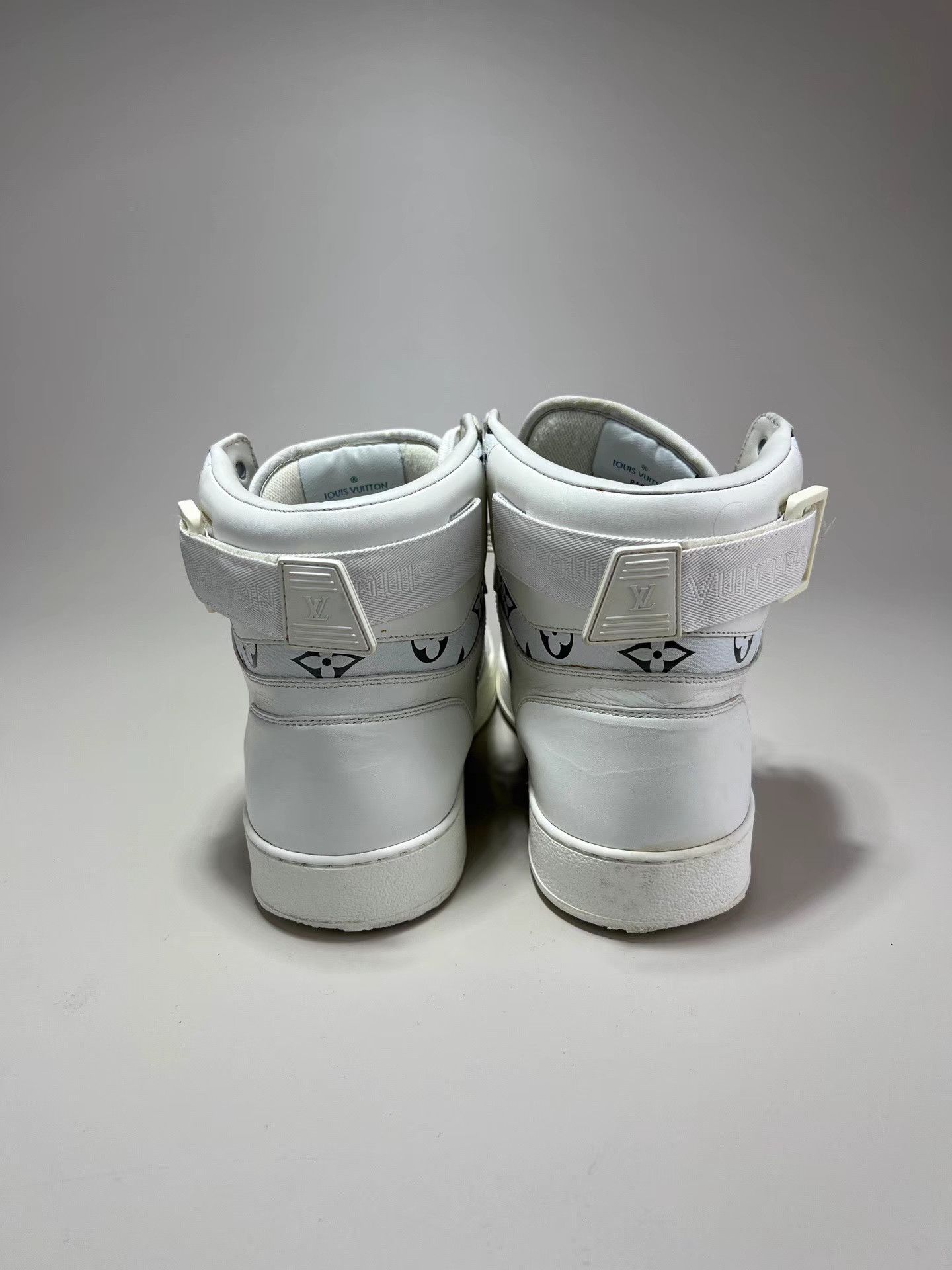 Louis Vuitton LOUIS VUITTON White Iridescent Monogram High-Top Sneakers Size US 9 / EU 42 - 3 Thumbnail
