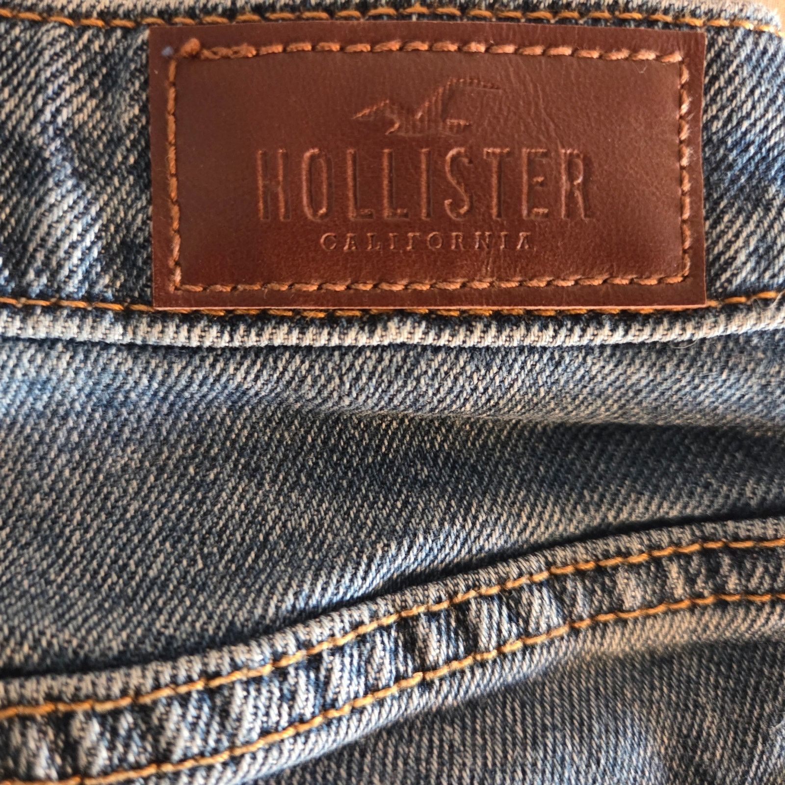 Hollister Hollister Curvy High Rise Blue Mom Jean Shorts - SizeW26 L15 Size 26" / US 2 / IT 38 - 5 Thumbnail