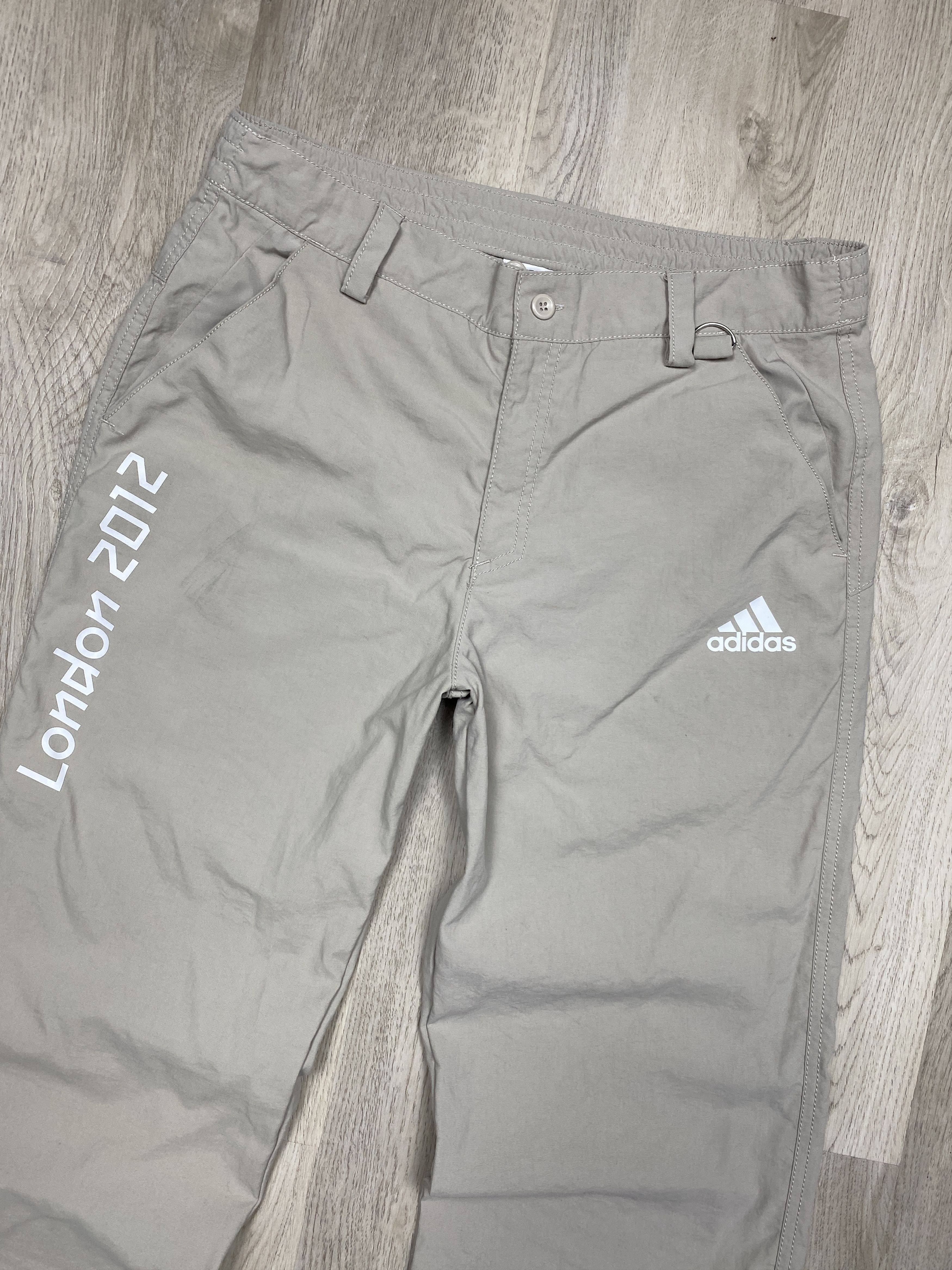 Adidas Adidas London 2012 Vintage Mens Nylon Pants Size US 32 / EU 48 - 2 Thumbnail