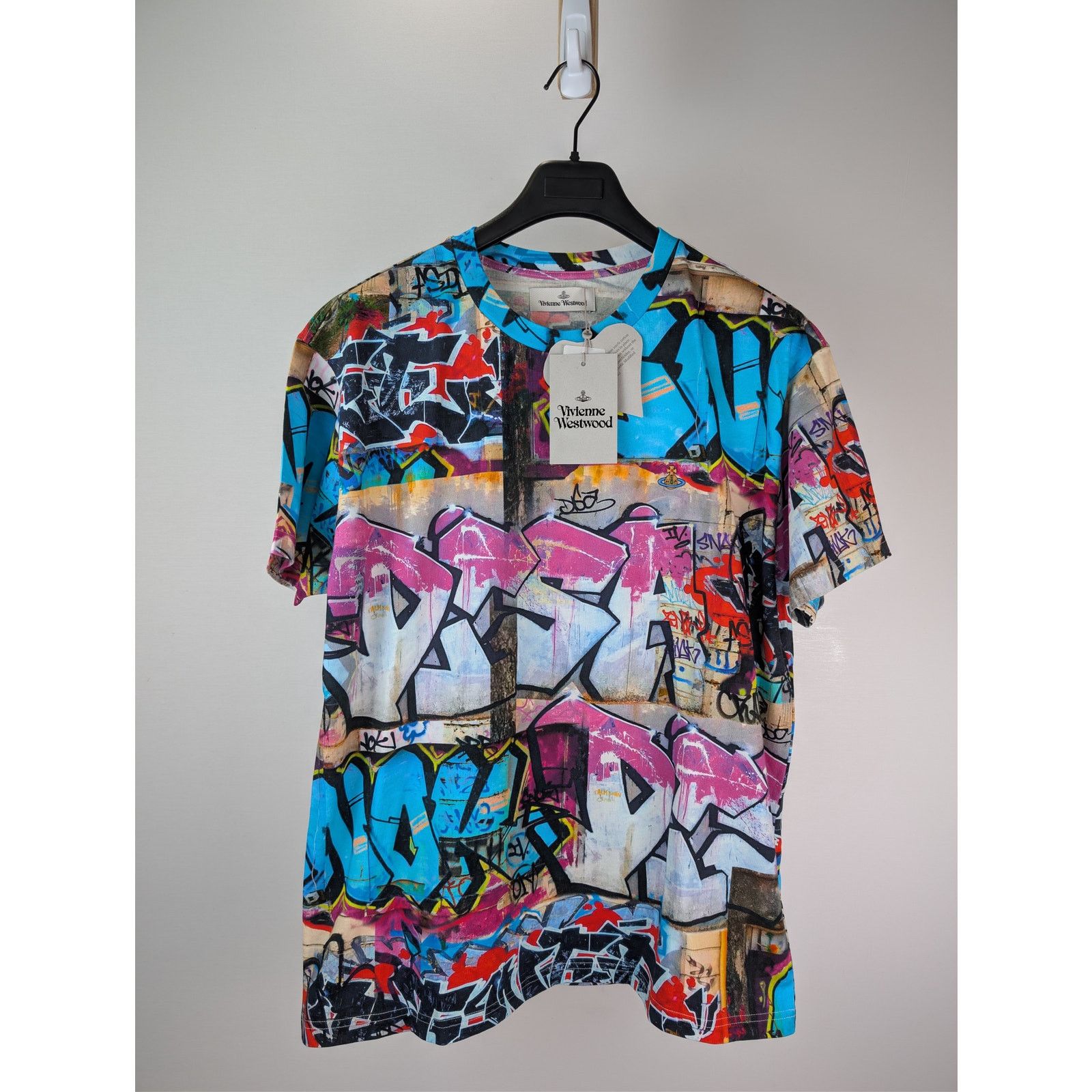 Vivienne Westwood o1rshd1 Classic Graffiti Print T-Shirt in Multiolor Size US XL / EU 56 / 4 - 8 Thumbnail