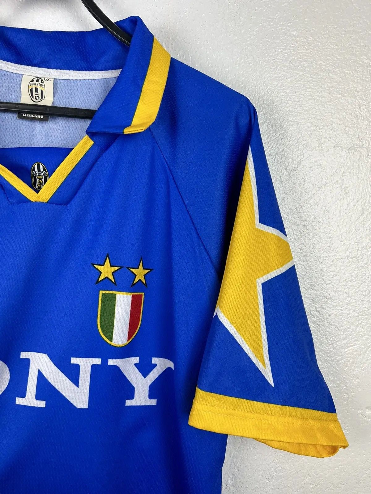 Vintage 90s Vintage Juventus FC 1995/96 Away Kit #10 Soccer Jersey Size US L / EU 52-54 / 3 - 2 Thumbnail