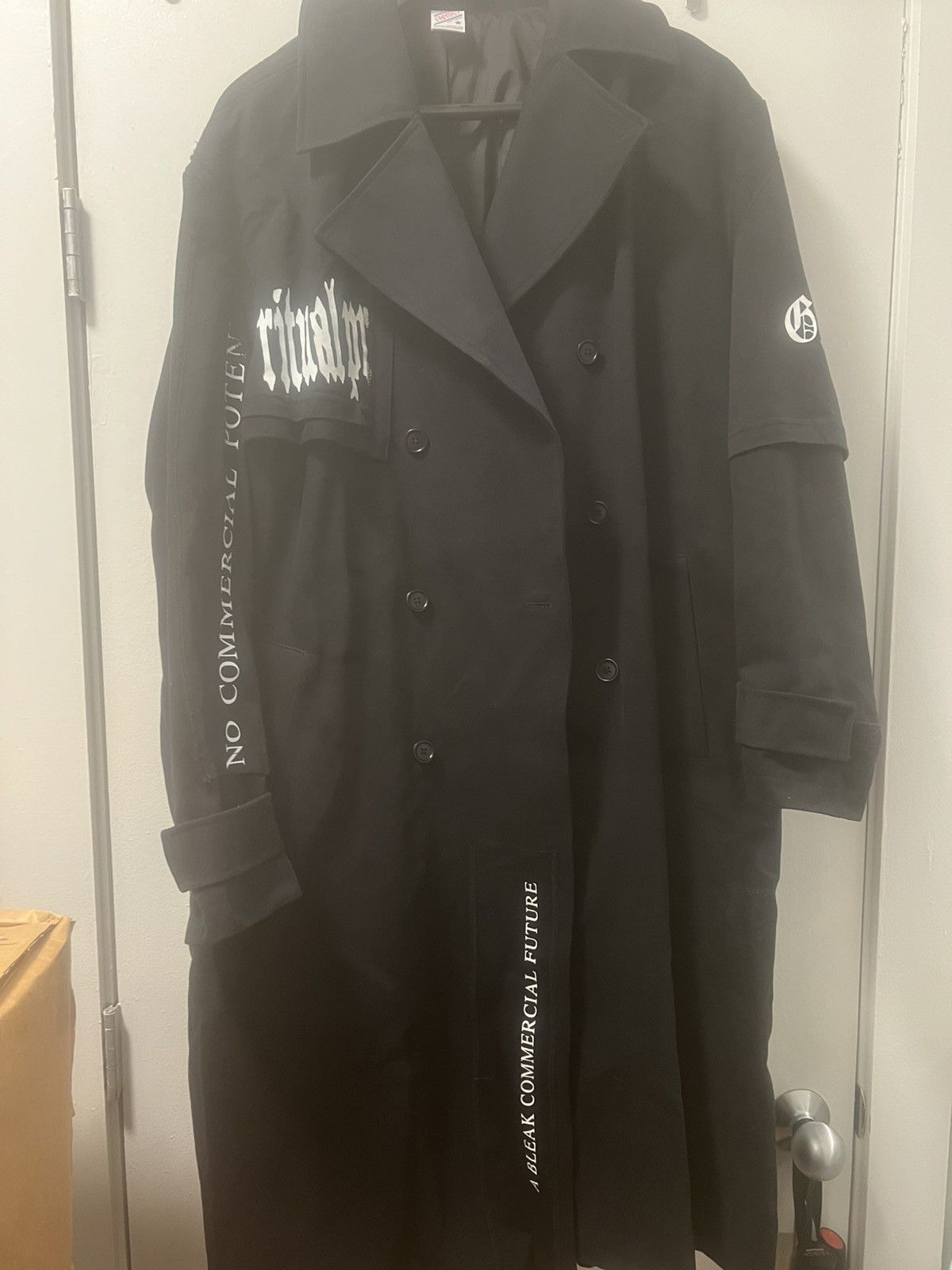 Yang Li Yang Li AW19 Samizdat ‘Cosmic Terror’ Trench / Parka Size US XL / EU 56 / 4 - 1 Thumbnail