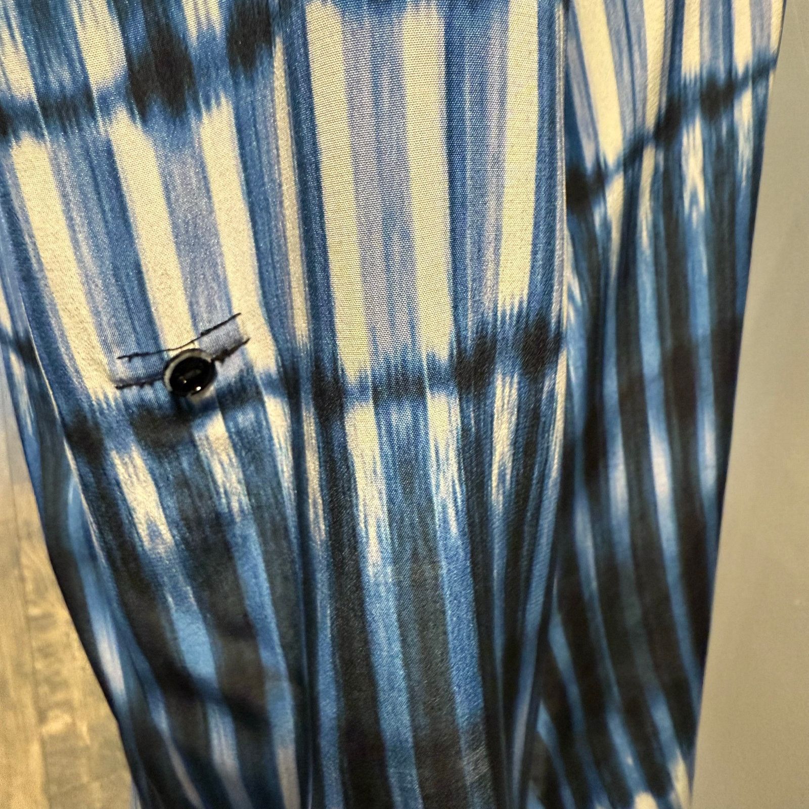 Vince Vince Women’s Striped Silk Blouse Size 4 Size S / US 4 / IT 40 - 3 Thumbnail